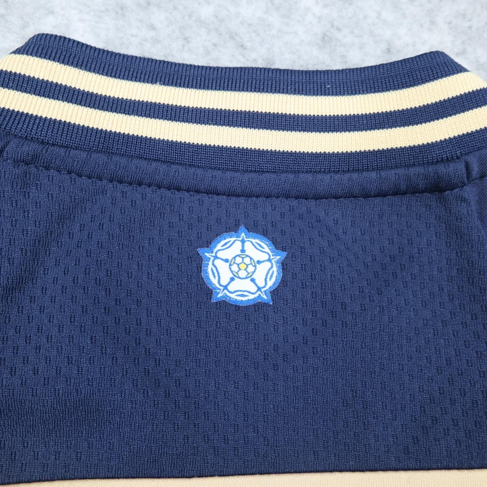 Leeds United Away Shirt Mens Small Beige 2013 2014 Football Macron Enterprise photo 15