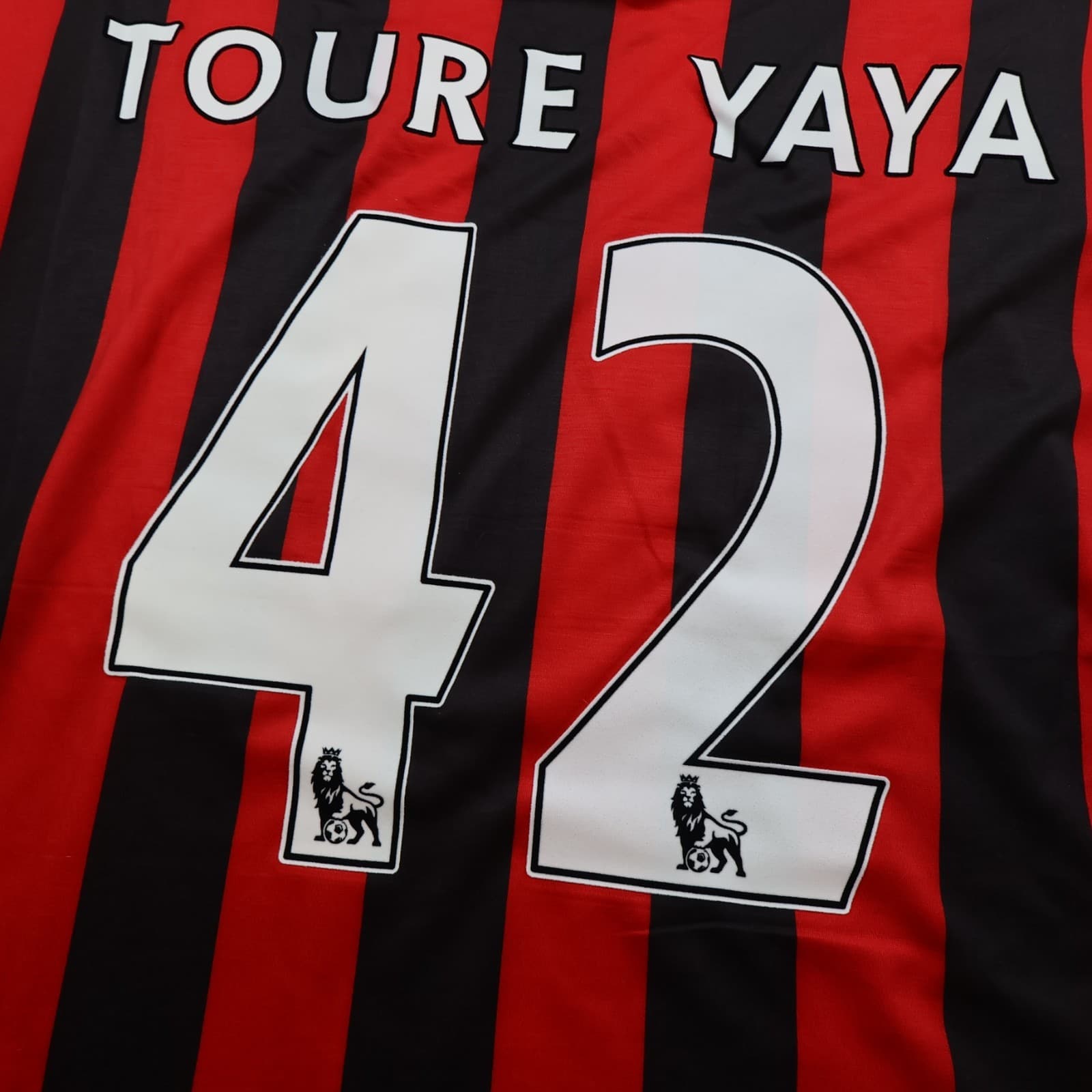 Manchester City Shirt Large Red Away Kit 2011 2012 Yaya Toure Jersey 42" Jersey photo 9