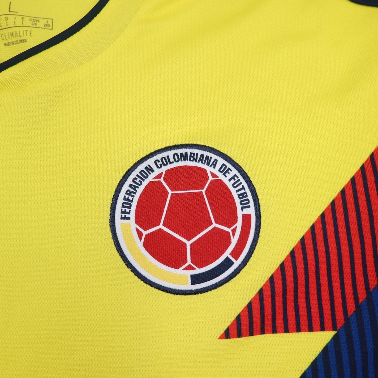 Colombia Home Shirt Mens Large Yellow 2018 2019 Football Adidas Climalite Jersey photo 3