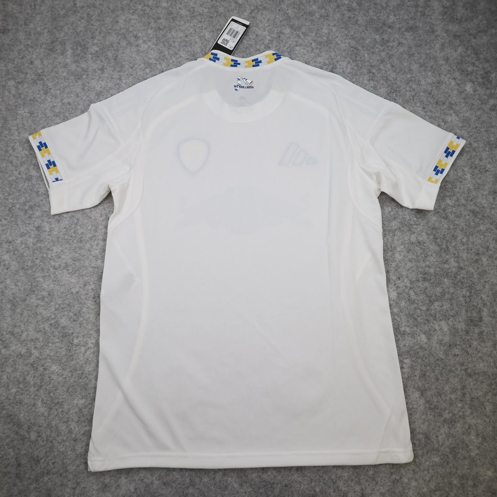 Leeds United Shirt Mens Medium White Home 2025 202 Adidas Red Bull Soccer Jersey photo 2