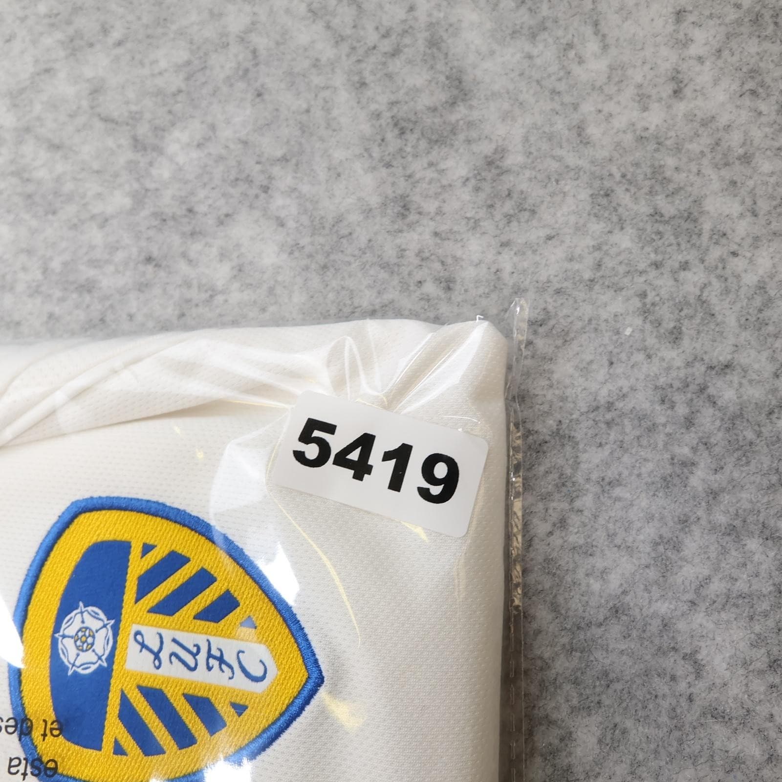 Leeds United Shirt Mens Medium White Home 2025 202 Adidas Red Bull Soccer Jersey photo 16