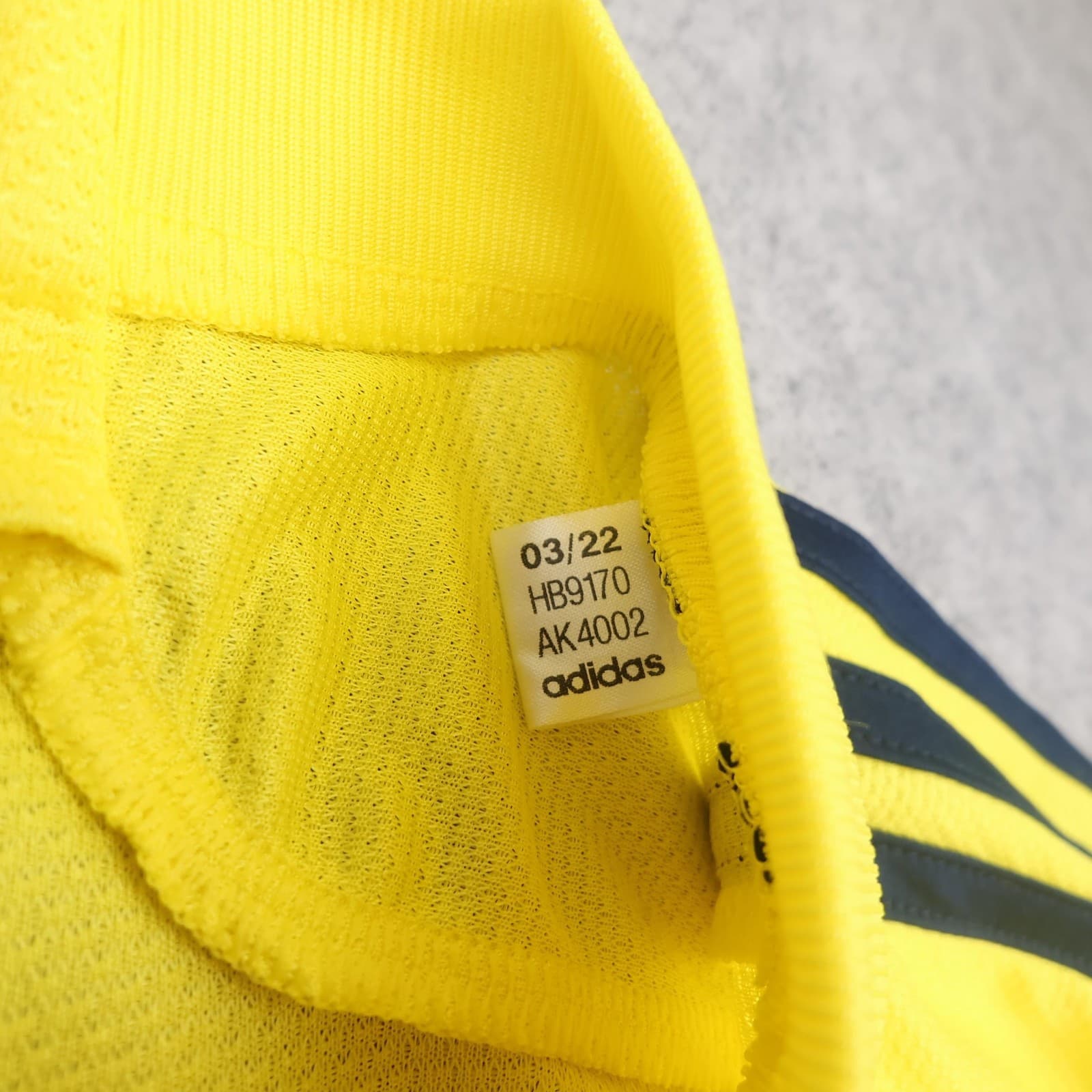 Colombia Home Shirt Mens Large Yellow 2022 2023 Football Adidas Soccer Jersey photo 6