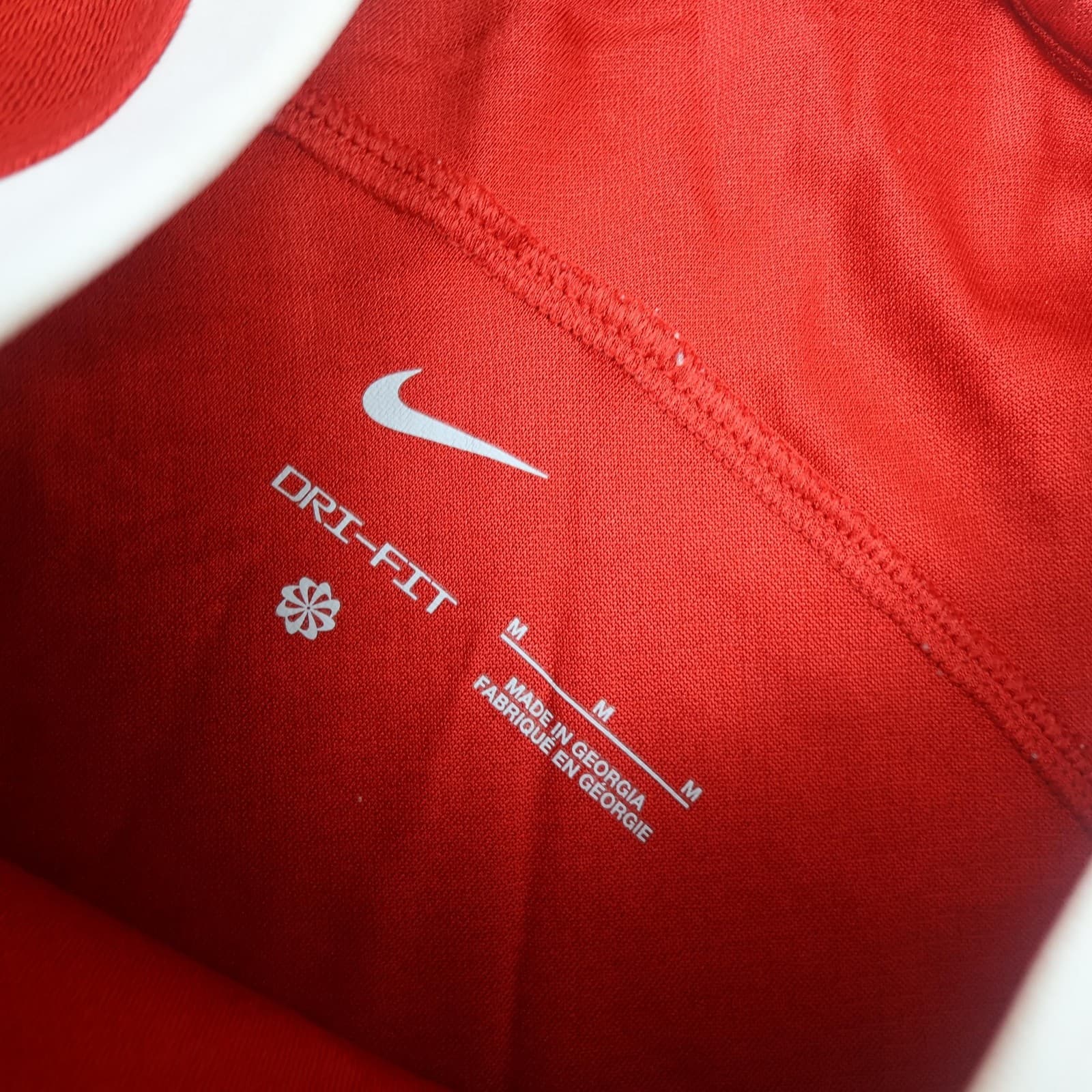 Liverpool Shirt Mens Medium Red Home 2023 2024 Football Nike Standard Chartered photo 8