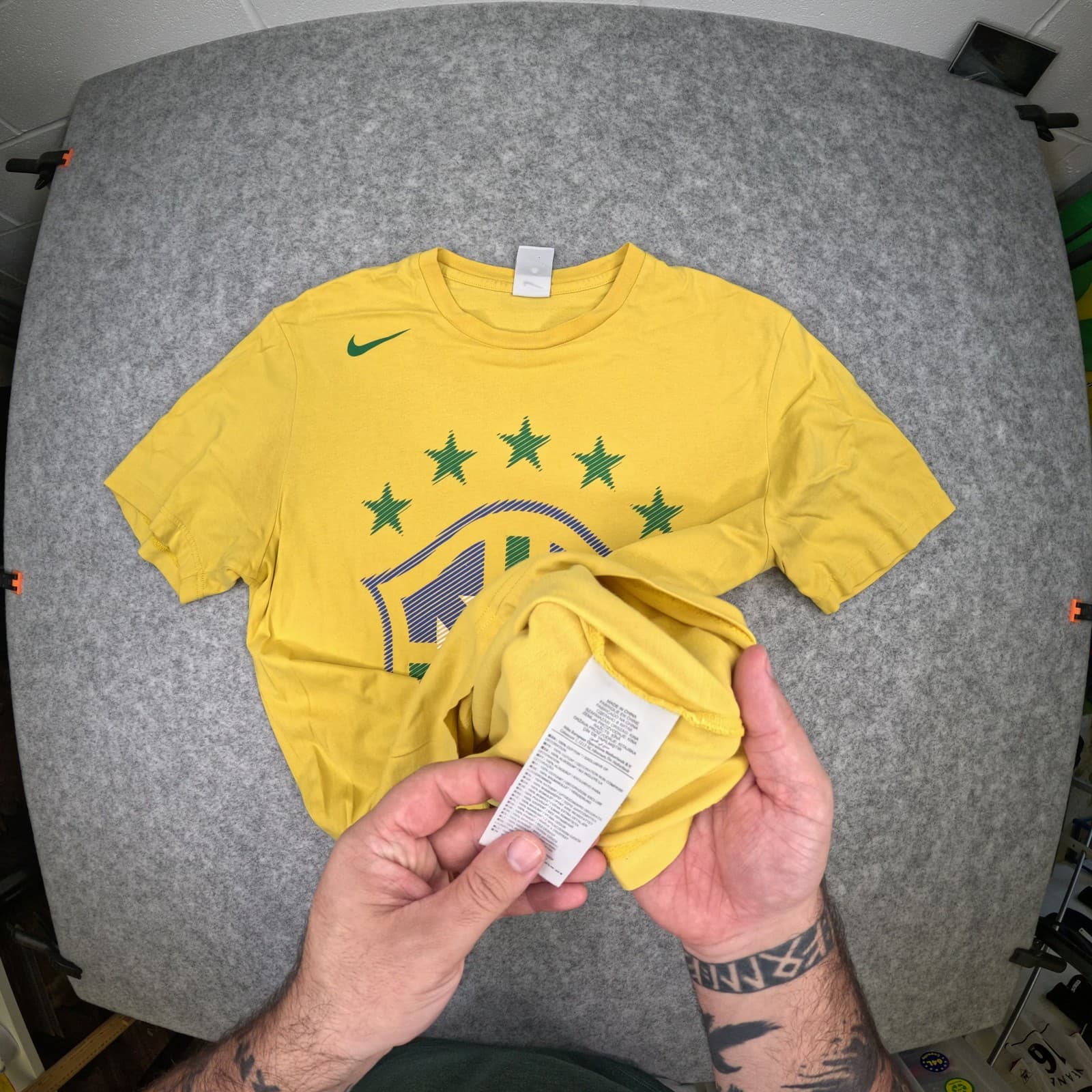 Brazil T Shirt Large Yellow Nike Graphic Tee 363560-703 Hole Back right sleeve photo 3