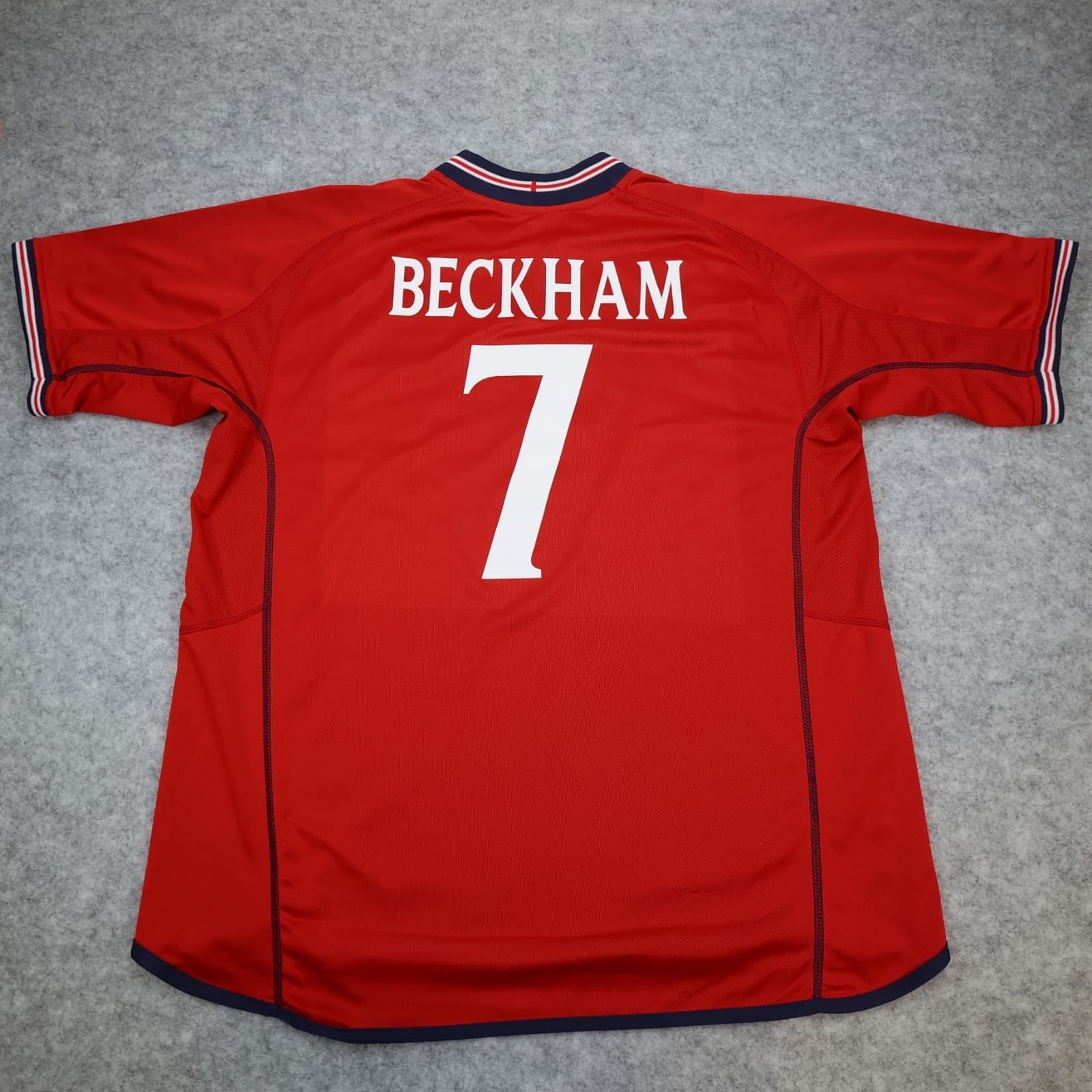 England Football Shirt Extra Large Red Away Kit 2002 2004 Jersey David Beckham photo 2