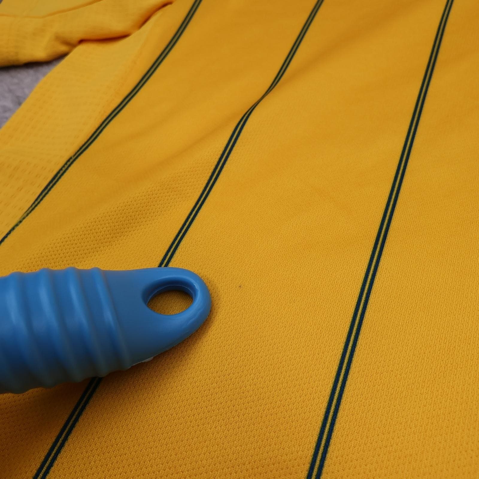 Sweden Home Shirt Mens Medium Yellow 2012 2013 Umbro Soccer Jersey Top SVFF photo 4