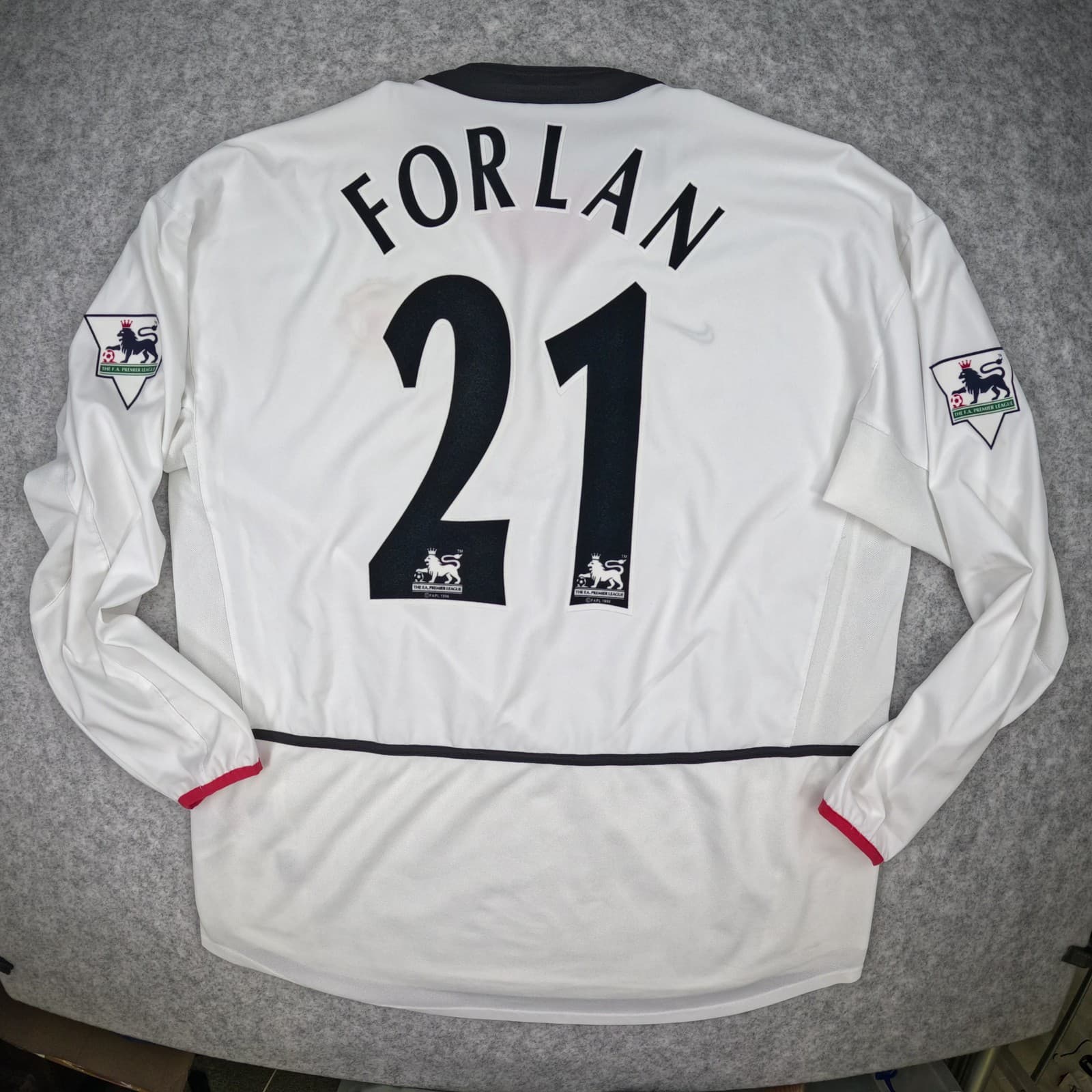 Manchester United Football Shirt White 2002 2003 Away Nike Forlan 21 Long Sleeve