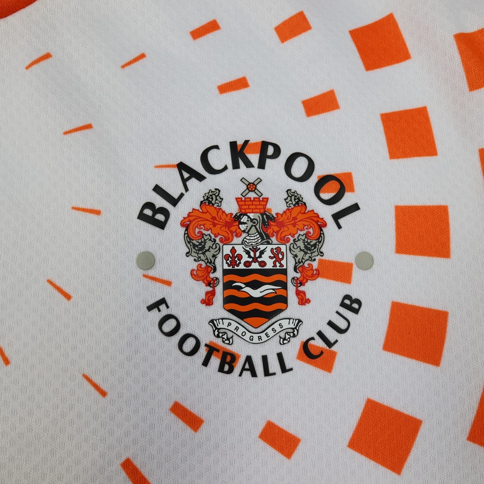 Blackpool Football Shirt Medium White Away Kit 2023 2024 Puma Soccer Jersey photo 5
