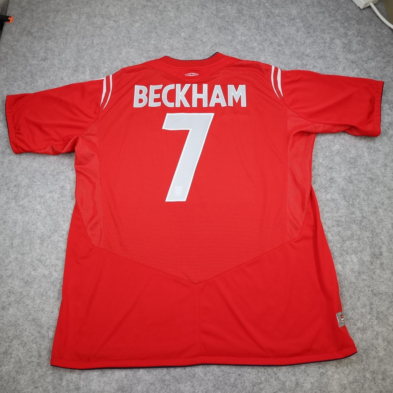Vintage England Away Shirt Mens 2XL Red 2004 2006 Football Umbro Beckham