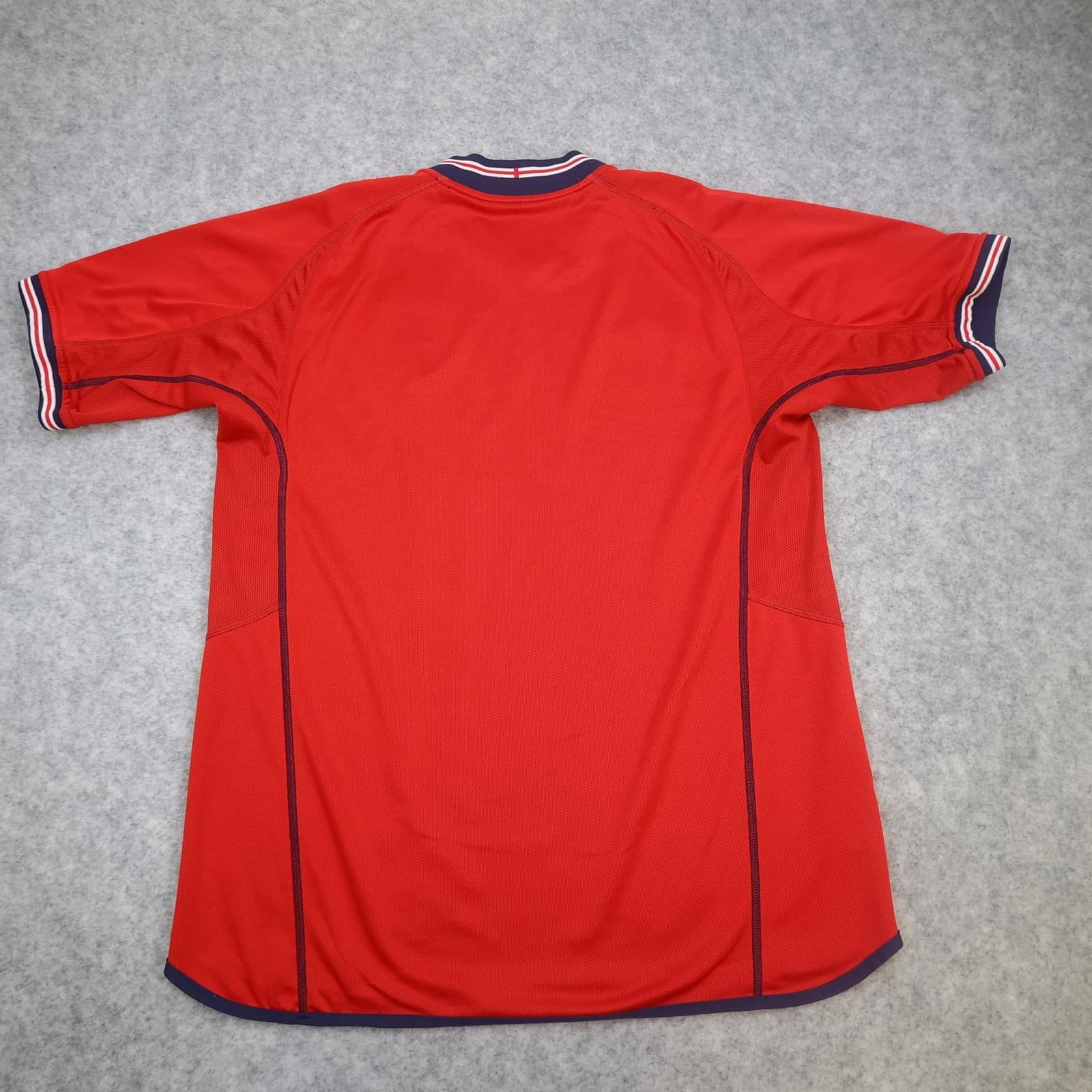 Vintage England Away Shirt Mens Medium Red 2004 Football Umbro Jersey Top photo 2