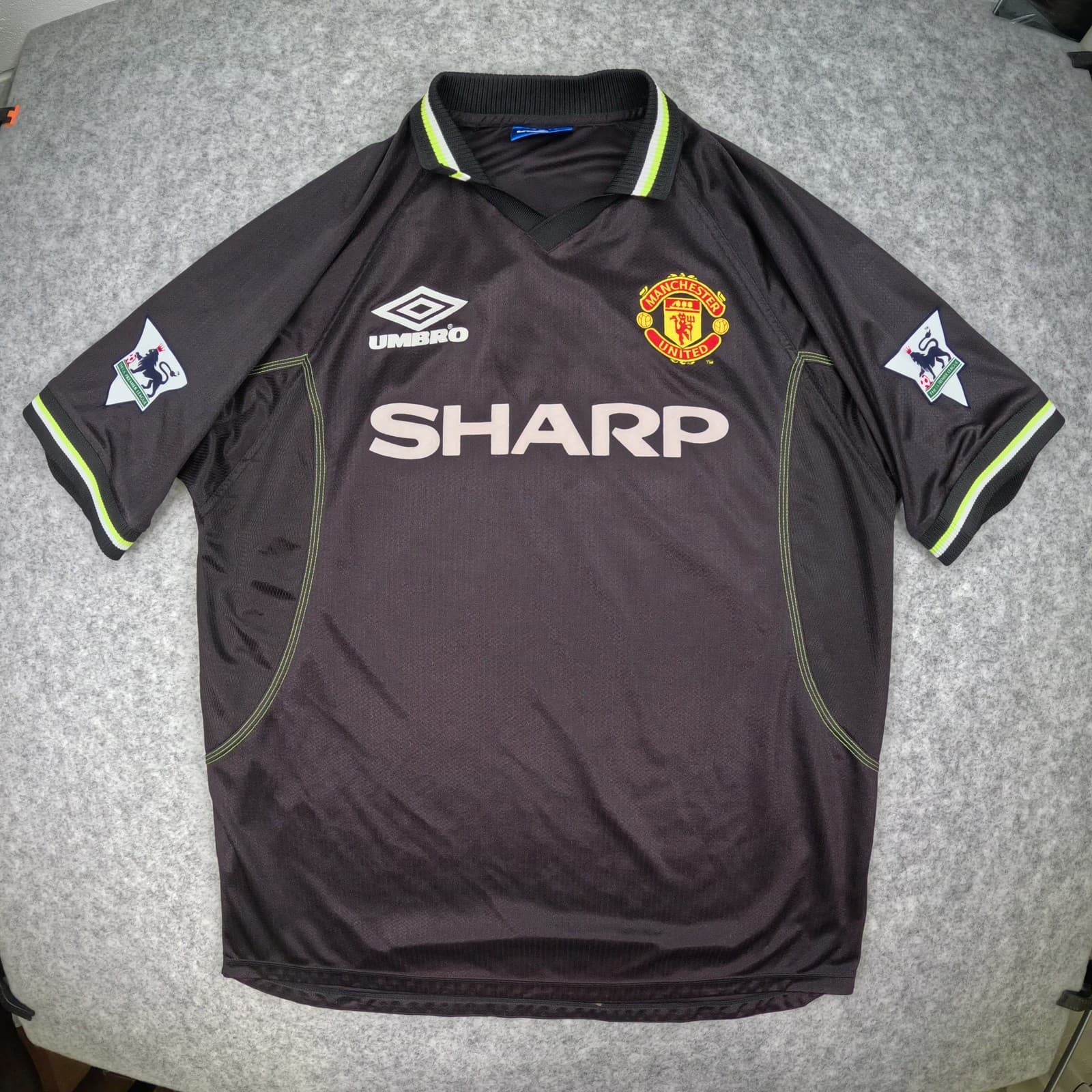 Manchester United Football Shirt XL Black 1998 1999 Third Irwin 3 Soccer Jersey photo 2