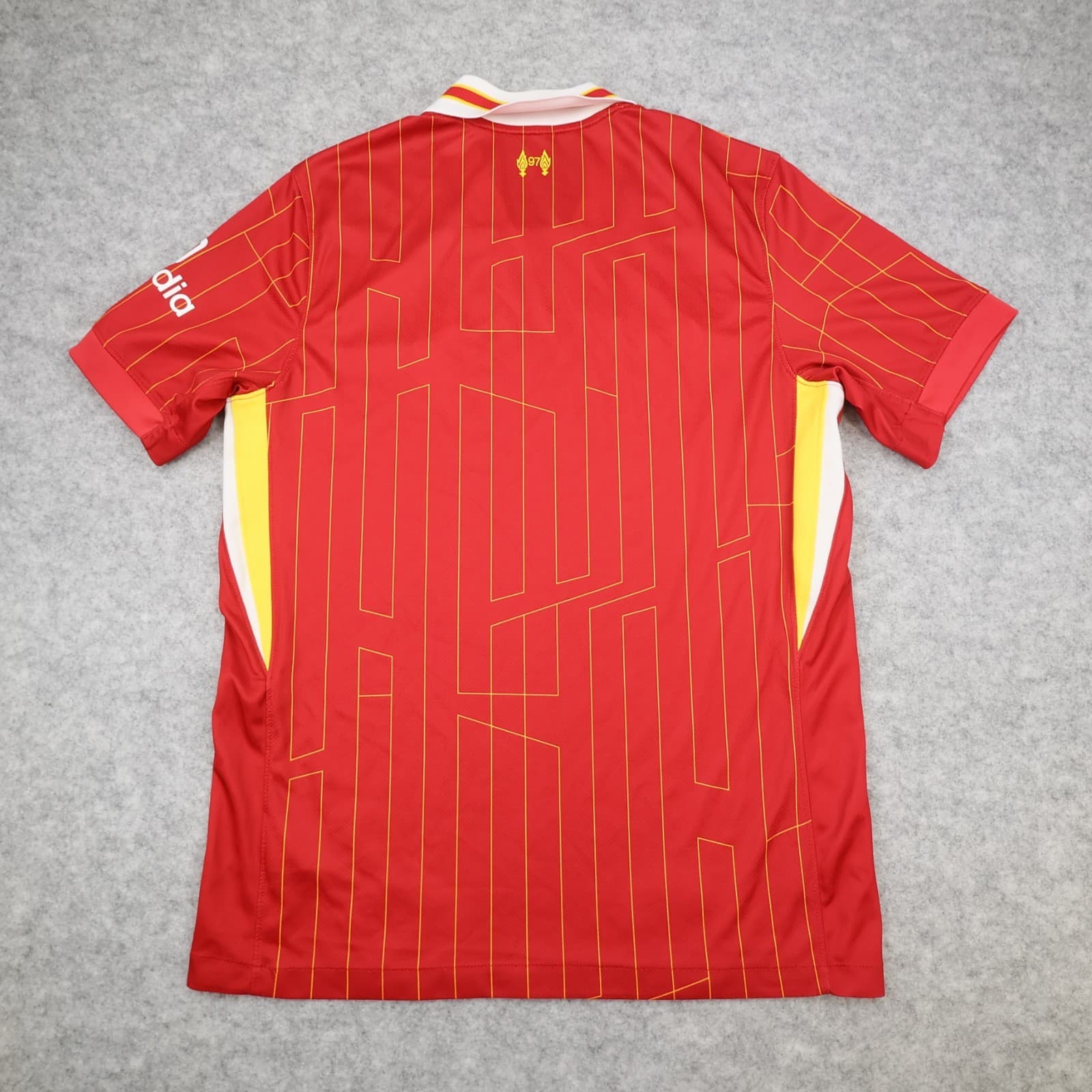 Liverpool Shirt Medium Red Home Kit 2024 2025 Nike Soccer Jersey photo 2