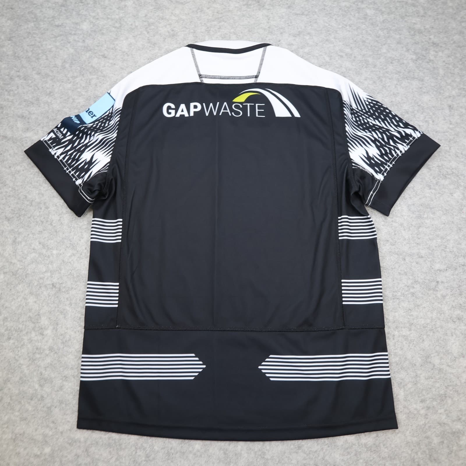 Newcastle Falcons Rugby Shirt Medium Training Kit Black Jersey 2023 2024 Macron photo 2