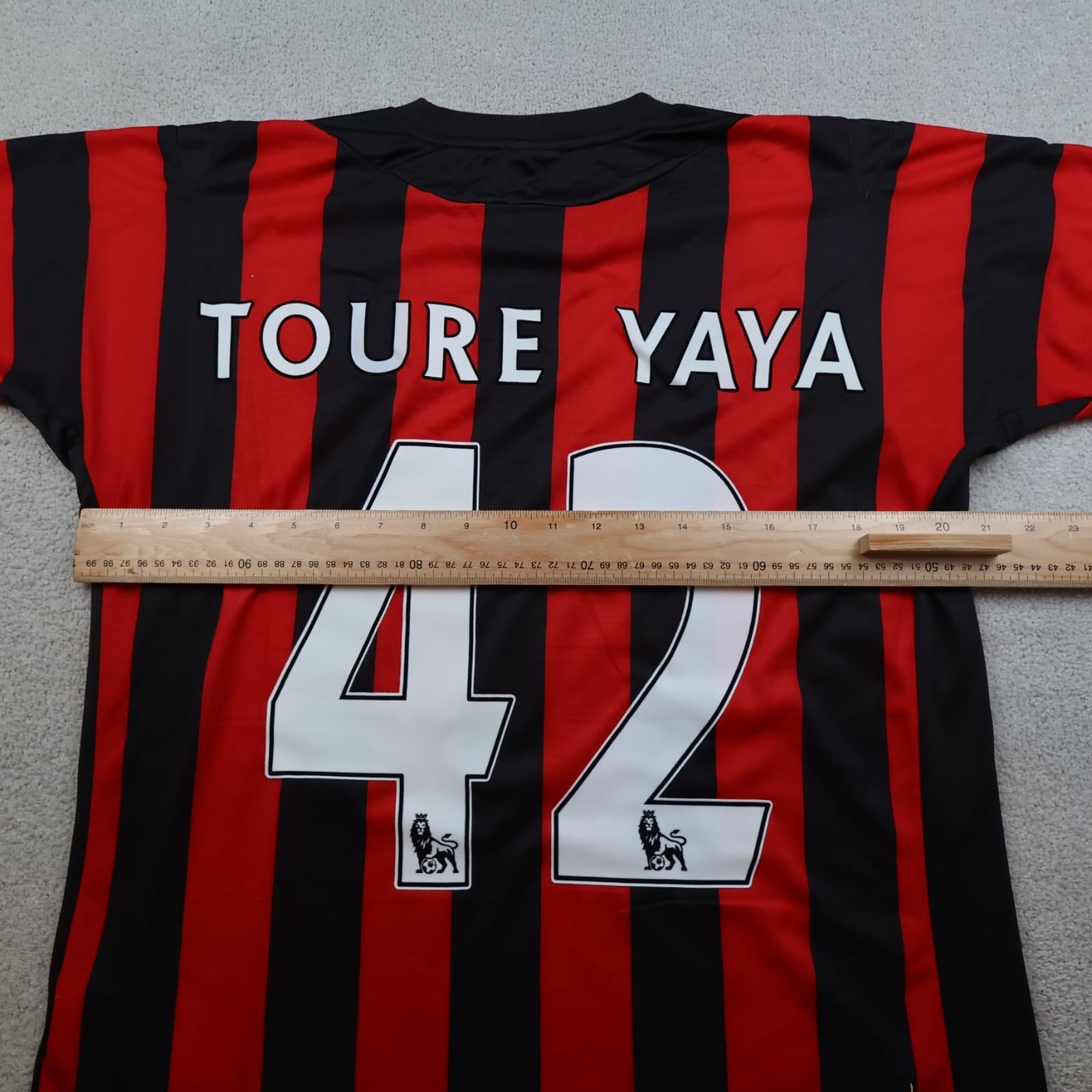 Manchester City Shirt Large Red Away Kit 2011 2012 Yaya Toure Jersey 42" Jersey photo 10