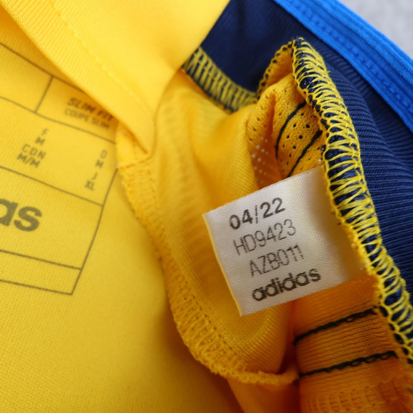 Sweden Home Shirt Mens Medium Yellow 2022 2023 Football Adidas Jersey photo 5