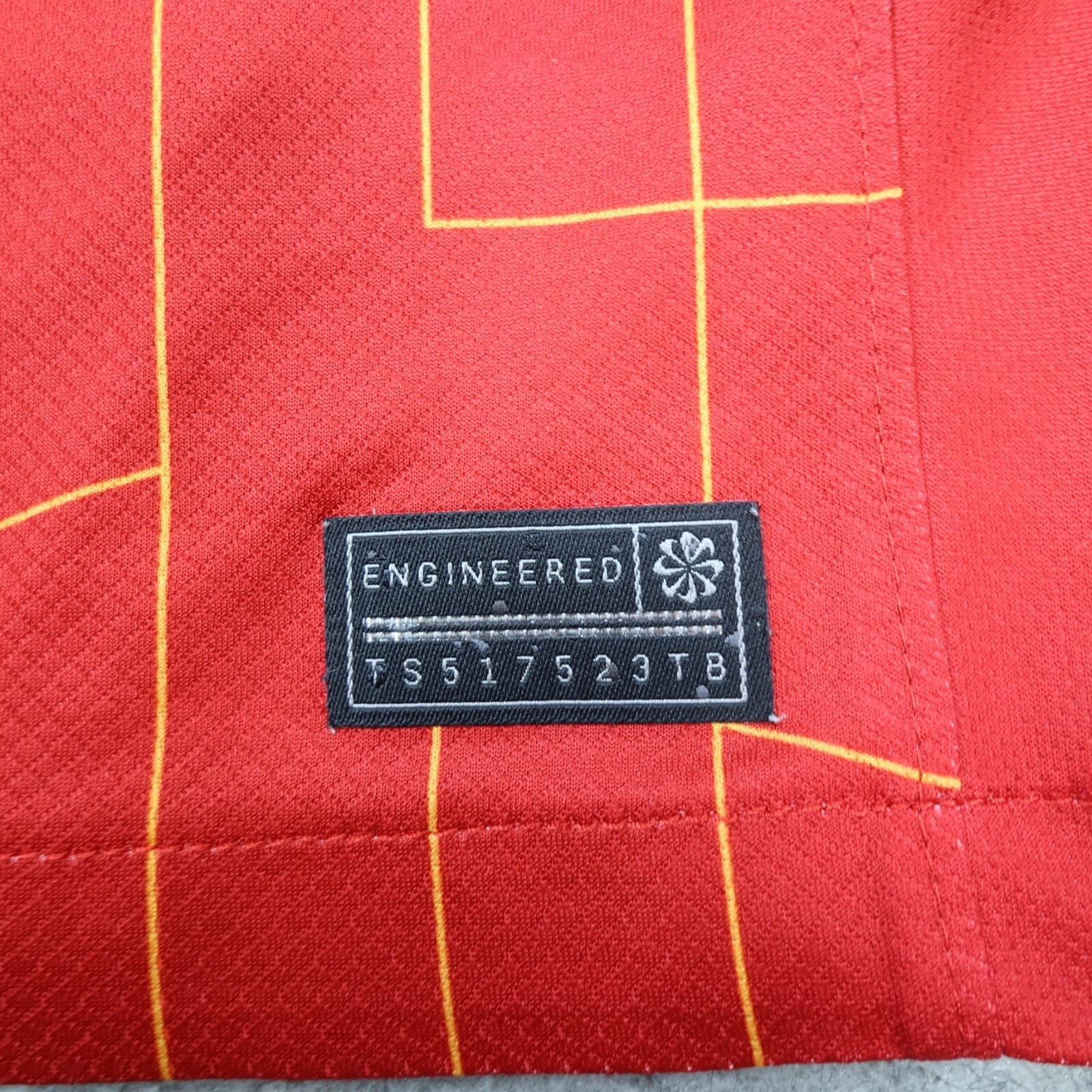 Liverpool Shirt Medium Red Home Kit 2024 2025 Nike Soccer Jersey photo 3