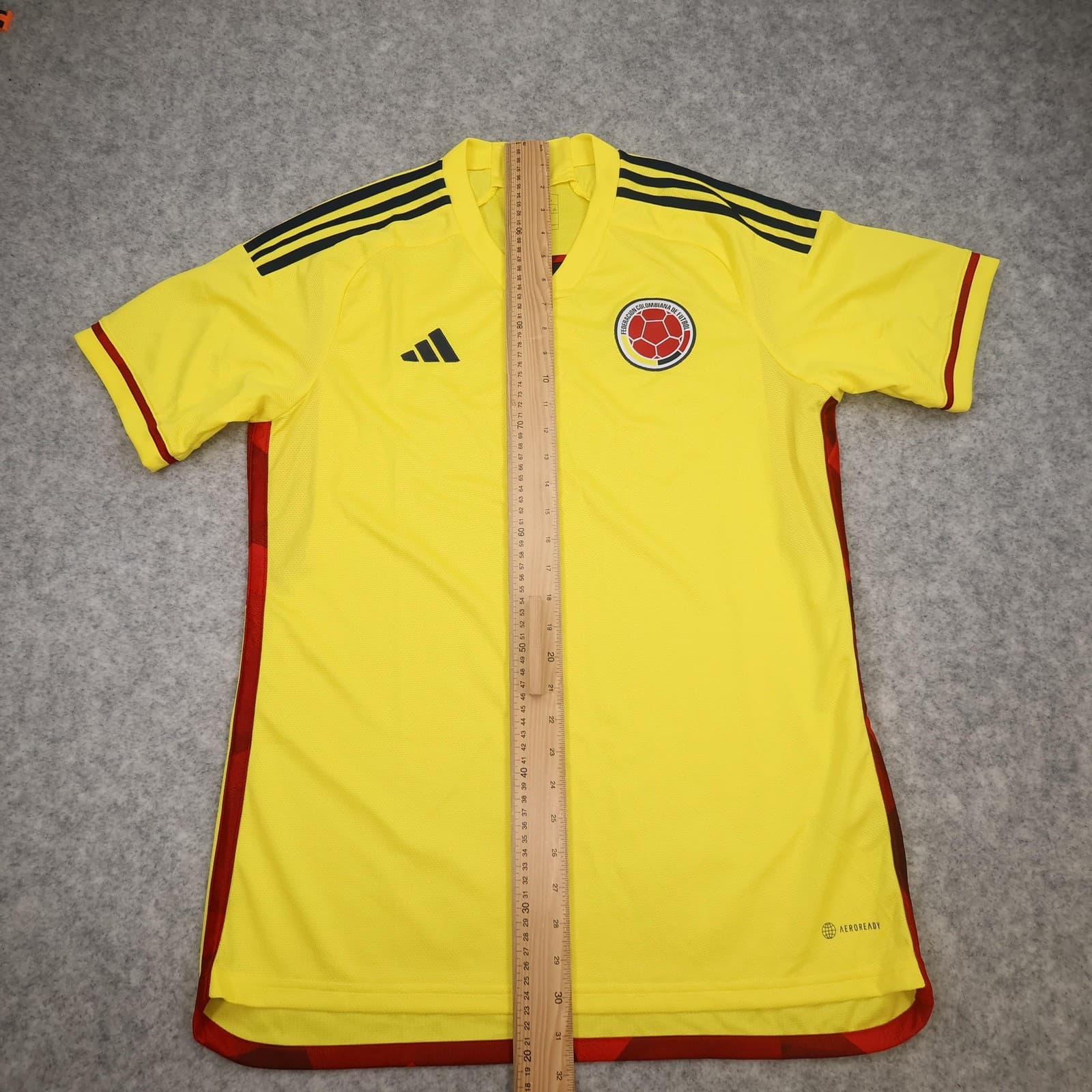 Colombia Home Shirt Mens Large Yellow 2022 2023 Football Adidas Soccer Jersey photo 10