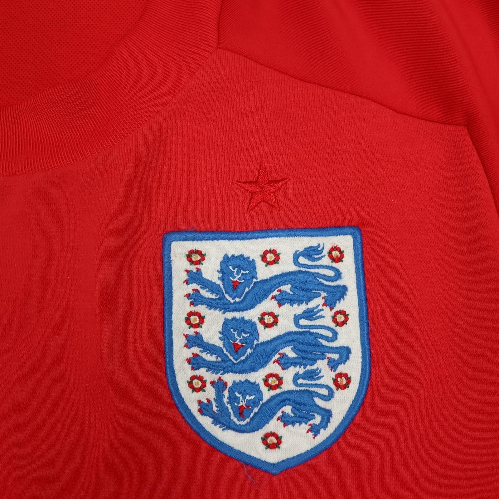 England Away Shirt Mens Medium Red 2010 2011 Soccer Umbro Tailored Jersey 40" photo 3