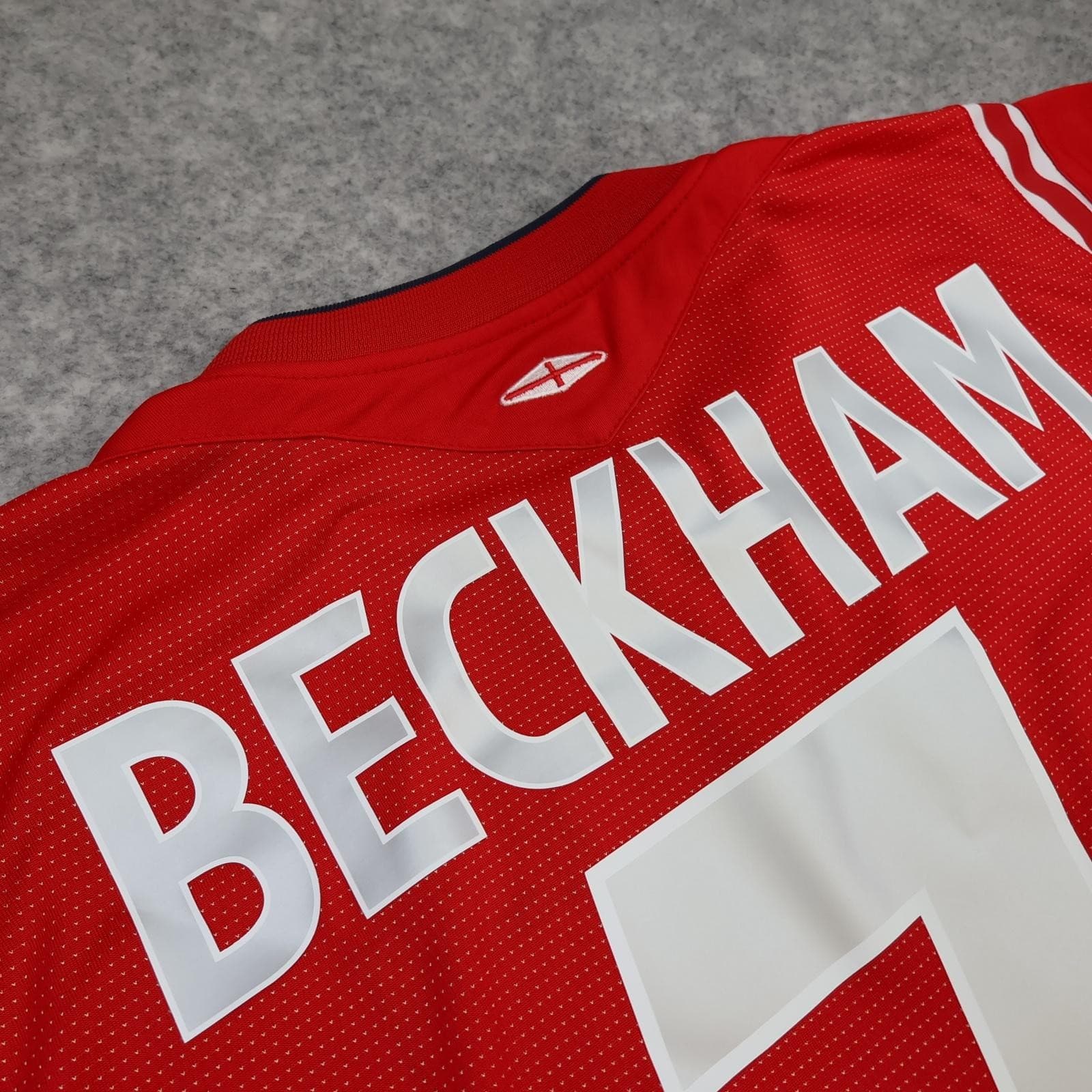 Vintage England Away Shirt Mens Medium Red 2004 2006 Football Umbro Beckham 7 photo 3