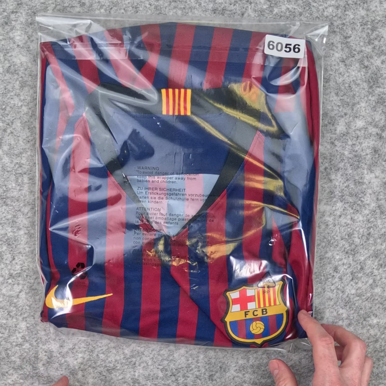 FC Barcelona Football Shirt Red Home 2018 2019 Nike Piqué 3 Soccer Jersey photo 7