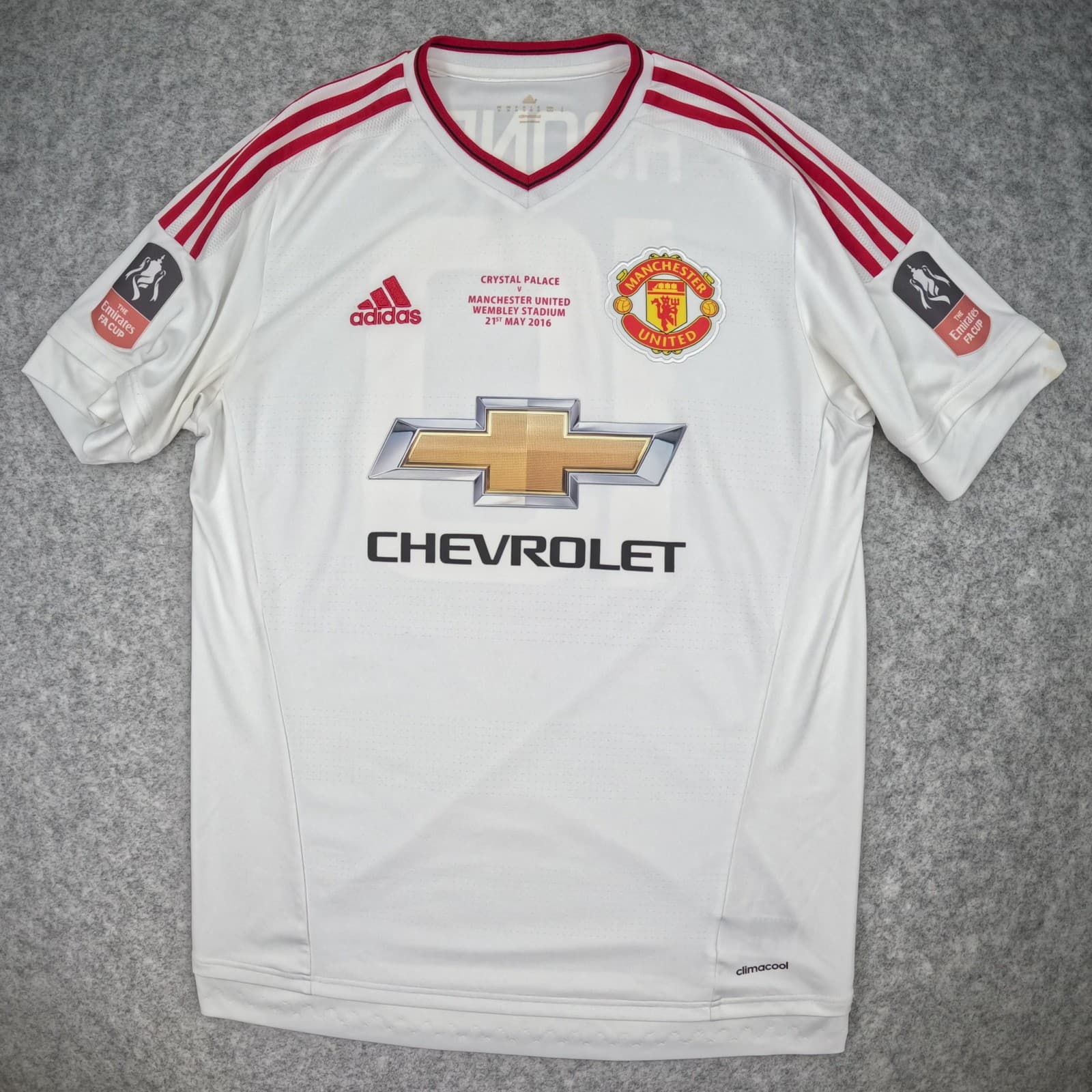 Manchester United Football Shirt Medium White 2015 2016 adidas FA Cup Final photo 2