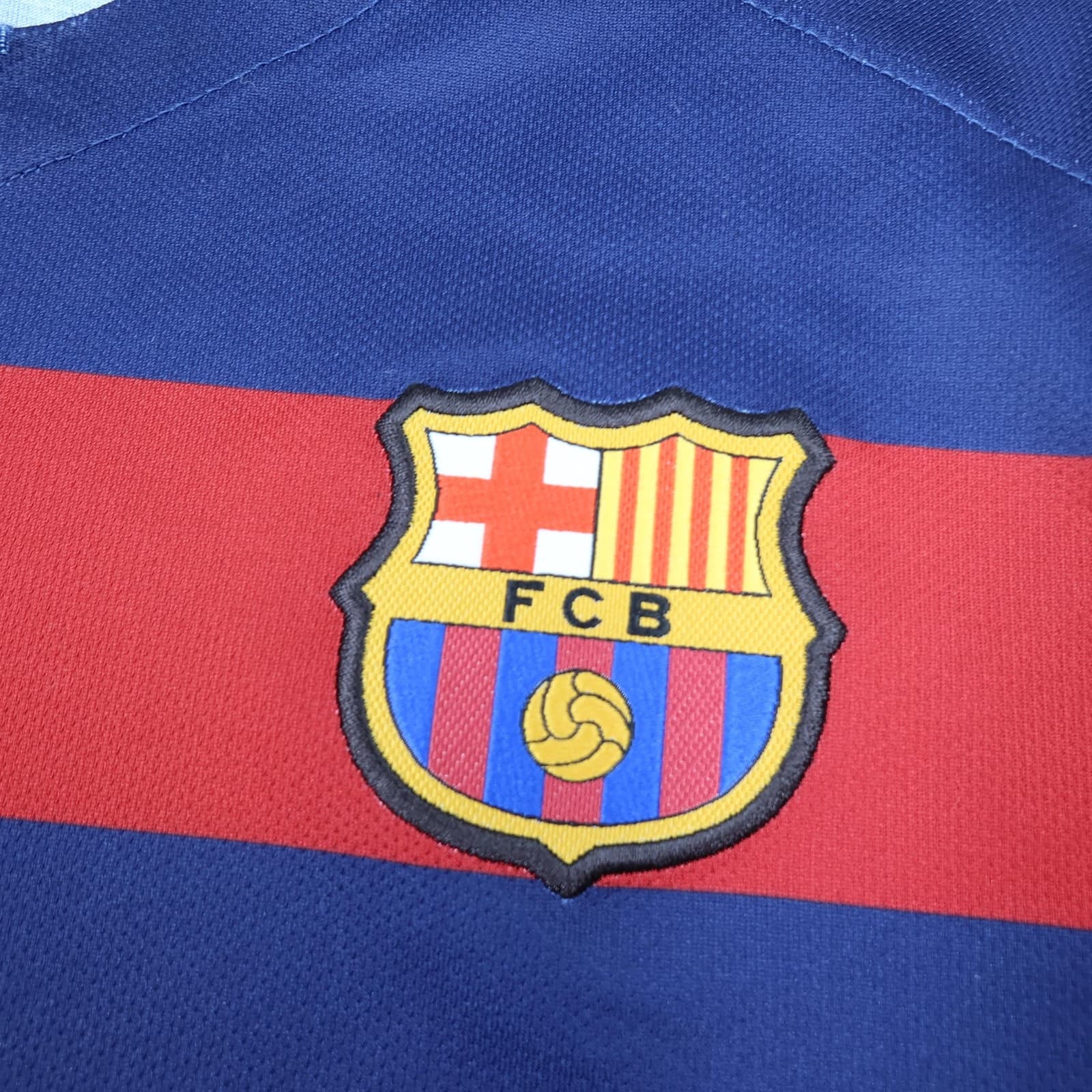 Barcelona Home Shirt Kids 12-13 Years Home Kit 2015 2016 Nike Soccer Jersey photo 6