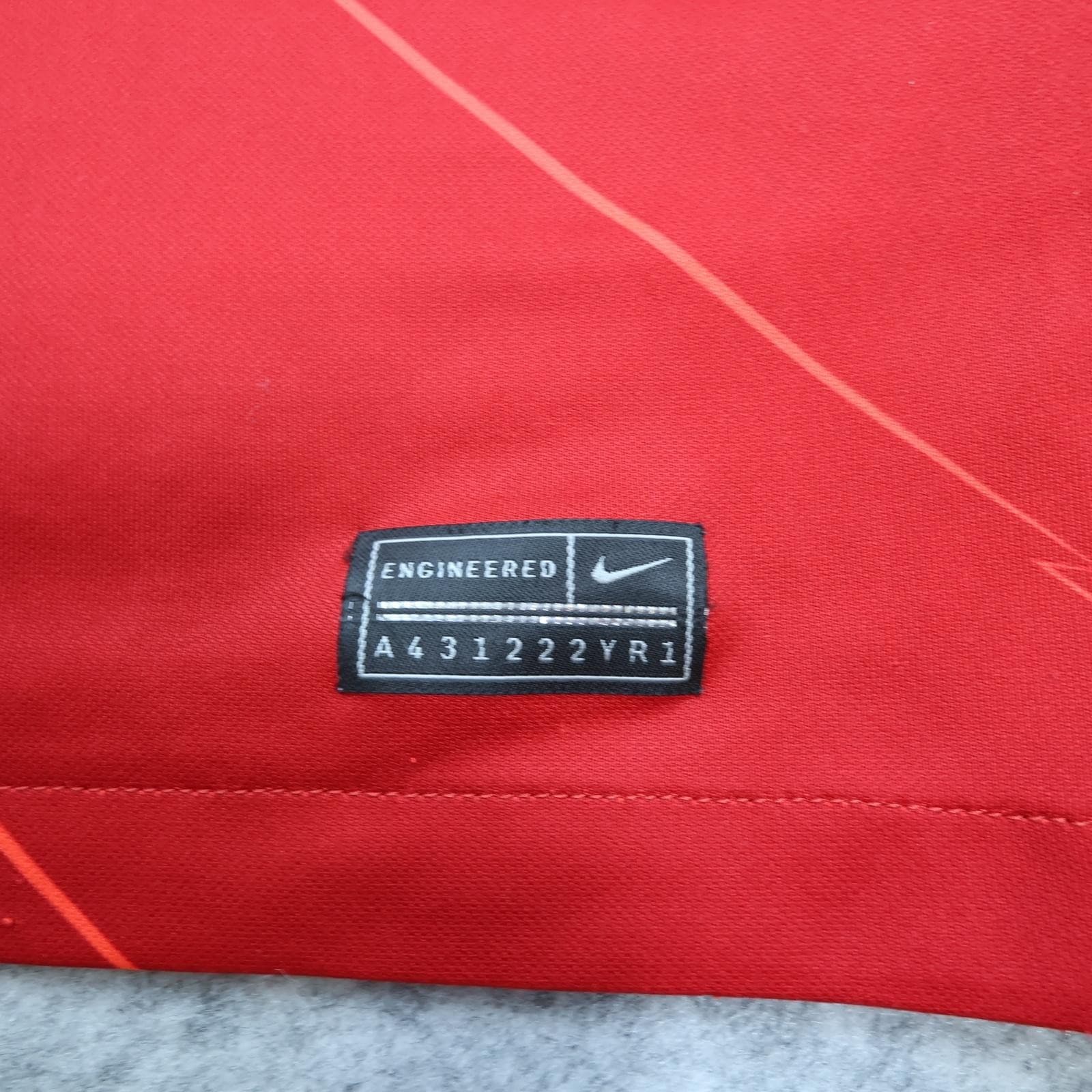 Liverpool Shirt Mens Medium Red Home 2021 2022 Nike Standard Chartered photo 8