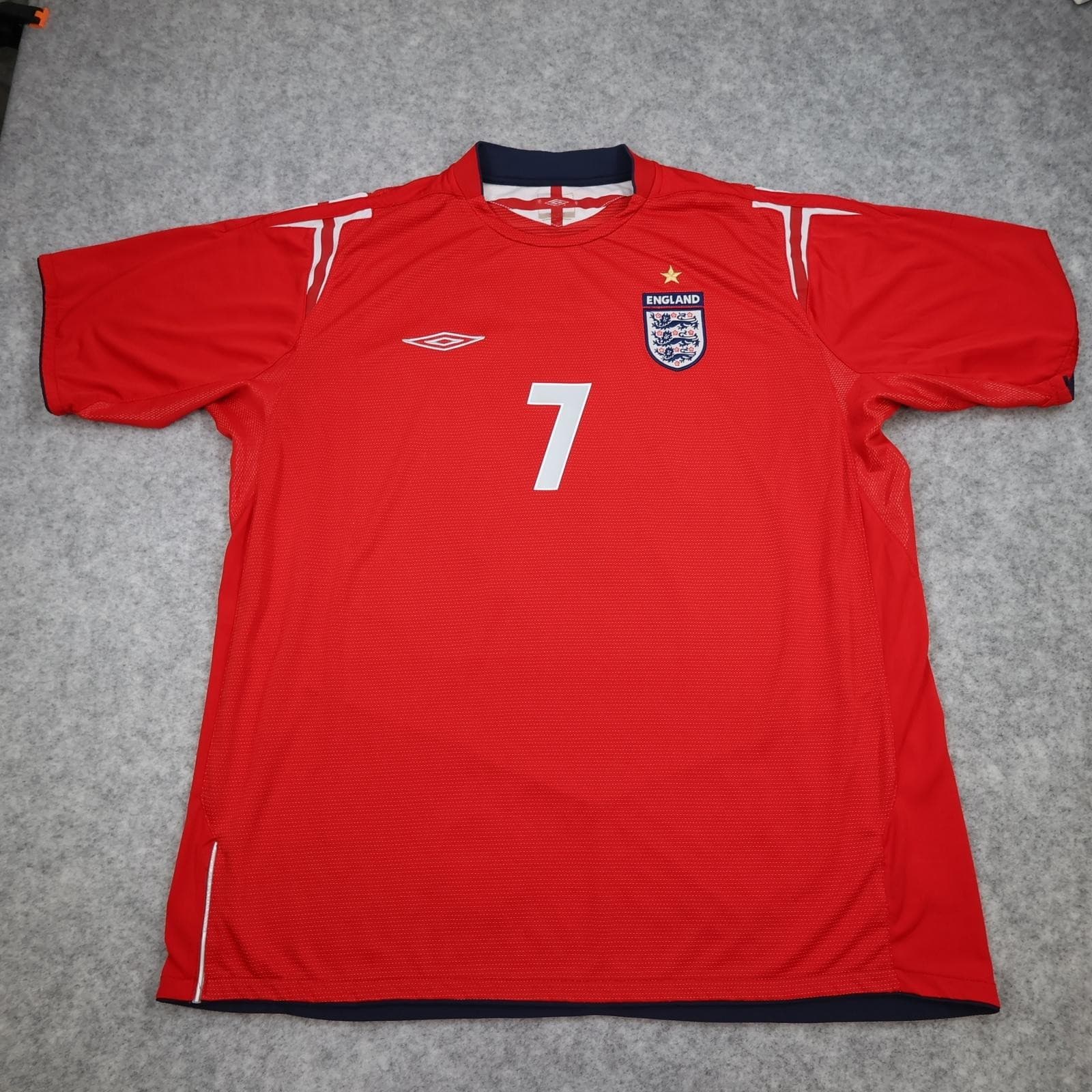 Vintage England Away Shirt Mens 2XL Red 2004 2006 Soccer Jersey Umbro Beckham photo 2