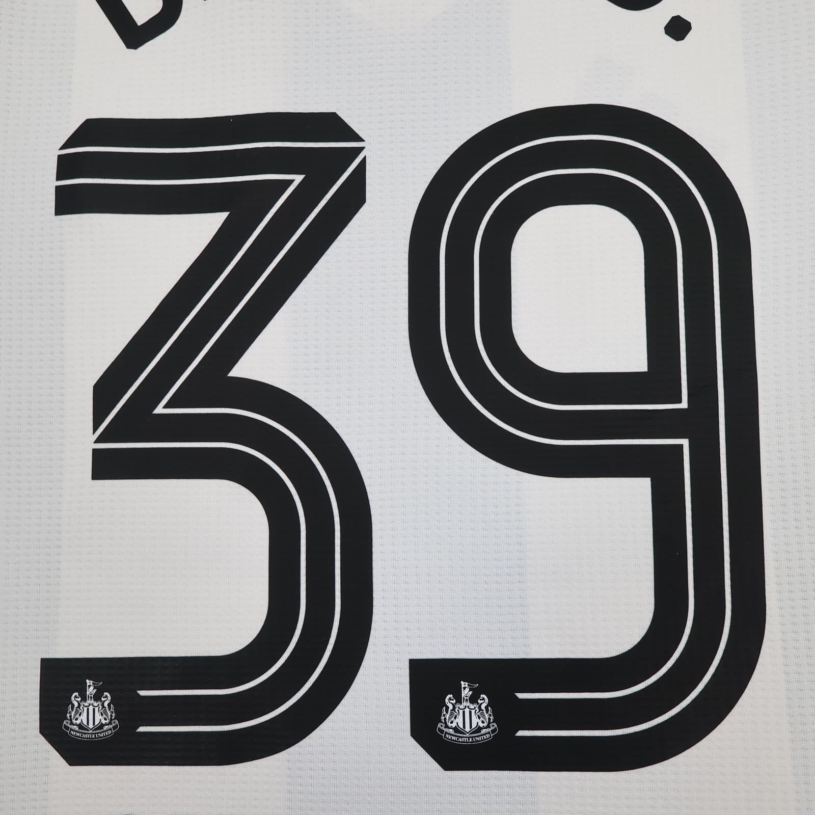Newcastle United Shirt Medium White Home Kit 2024 2025 Adidas Jersey Guimarães photo 21