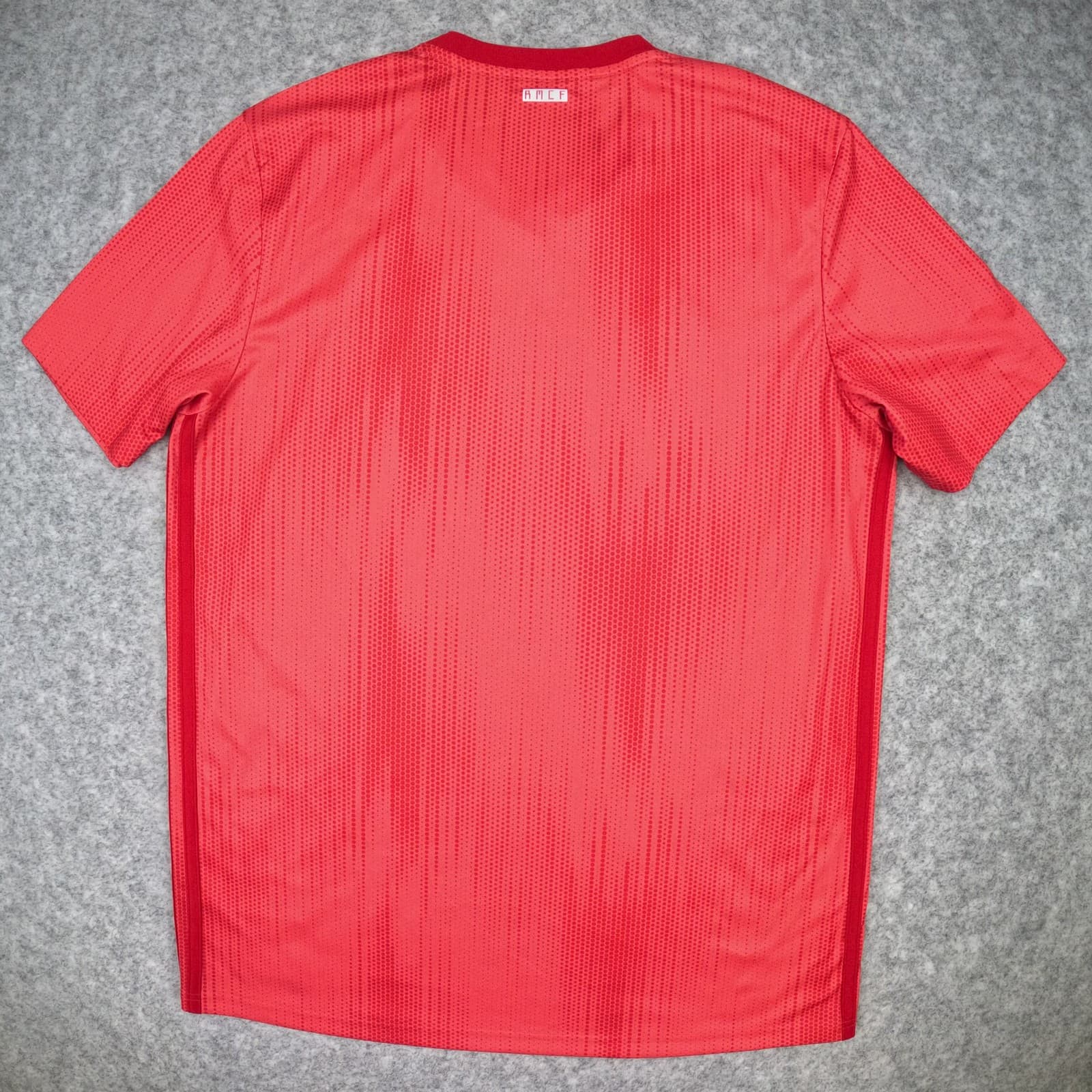 Real Madrid Football Shirt Medium Red Third 2018-19 adidas Parley Soccer Jersey photo 2