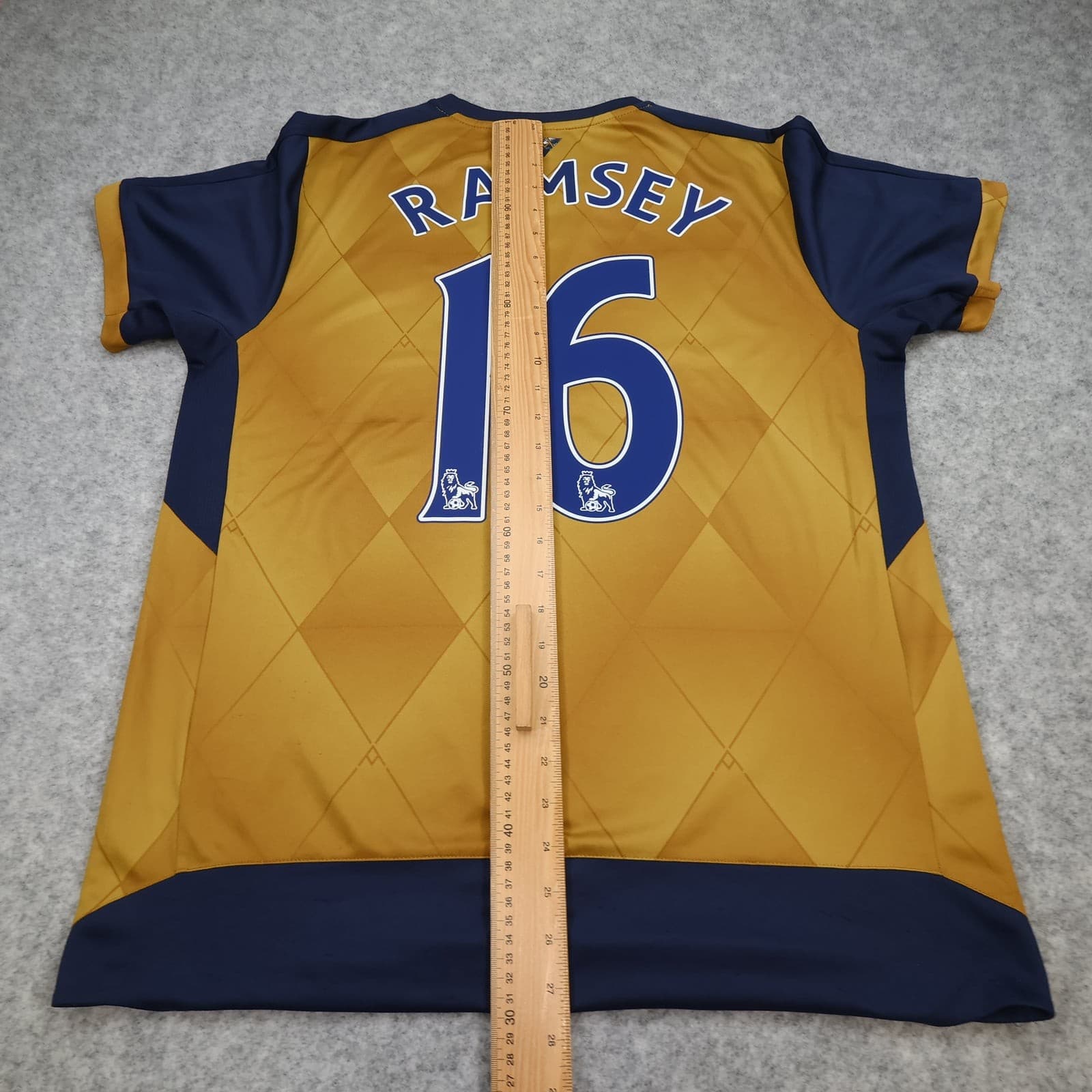 Arsenal Football Shirt Mens Away Gold 2015 2016 PUMA Ramsey 16 Football photo 13