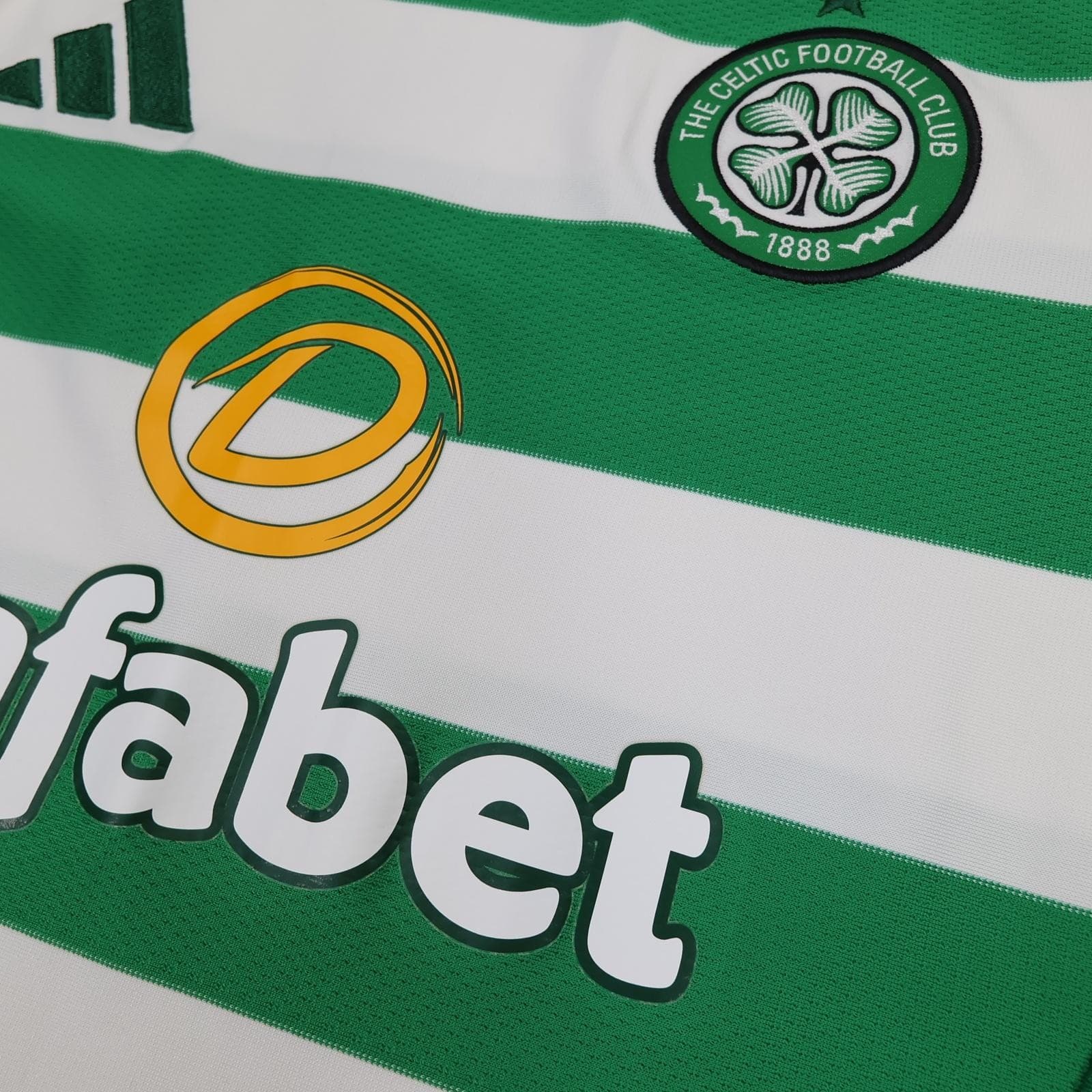 Celtic Shirt Mens Medium Green White Home 2024 2025 Adidas Soccer Jersey Kyogo 8 photo 5
