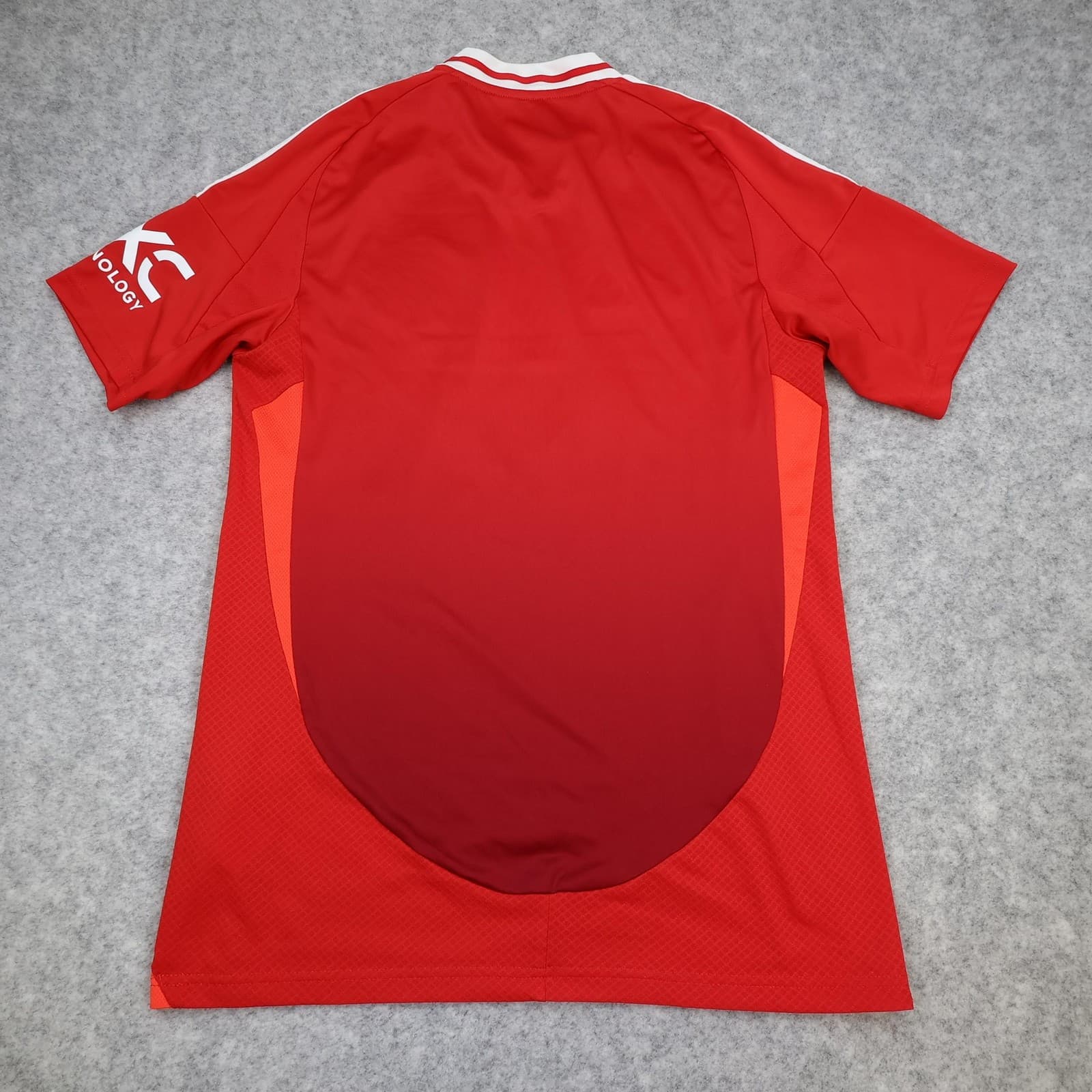 Manchester United Shirt Mens Small Red Home 2024 2025 Football Adidas Jersey photo 2