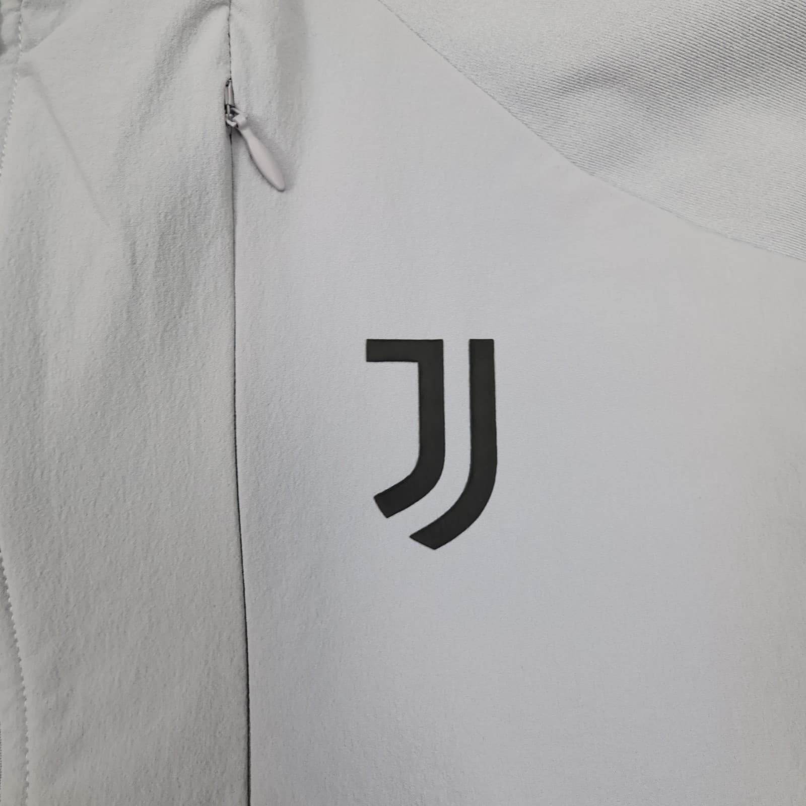 Juventus Football Jacket 2XL Silver Track Jacket 2023 2024 Adidas Jacket Top photo 4