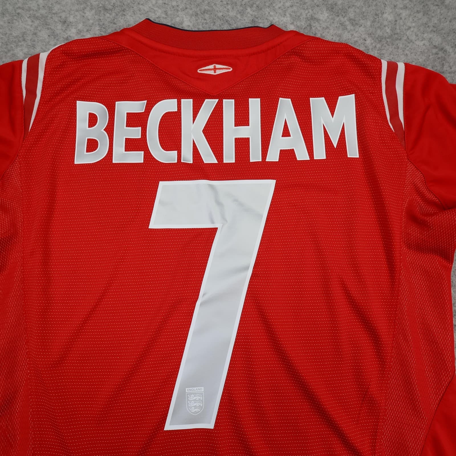 Vintage England Away Shirt Mens Medium Red 2004 2006 Umbro David Beckham Jersey photo 10