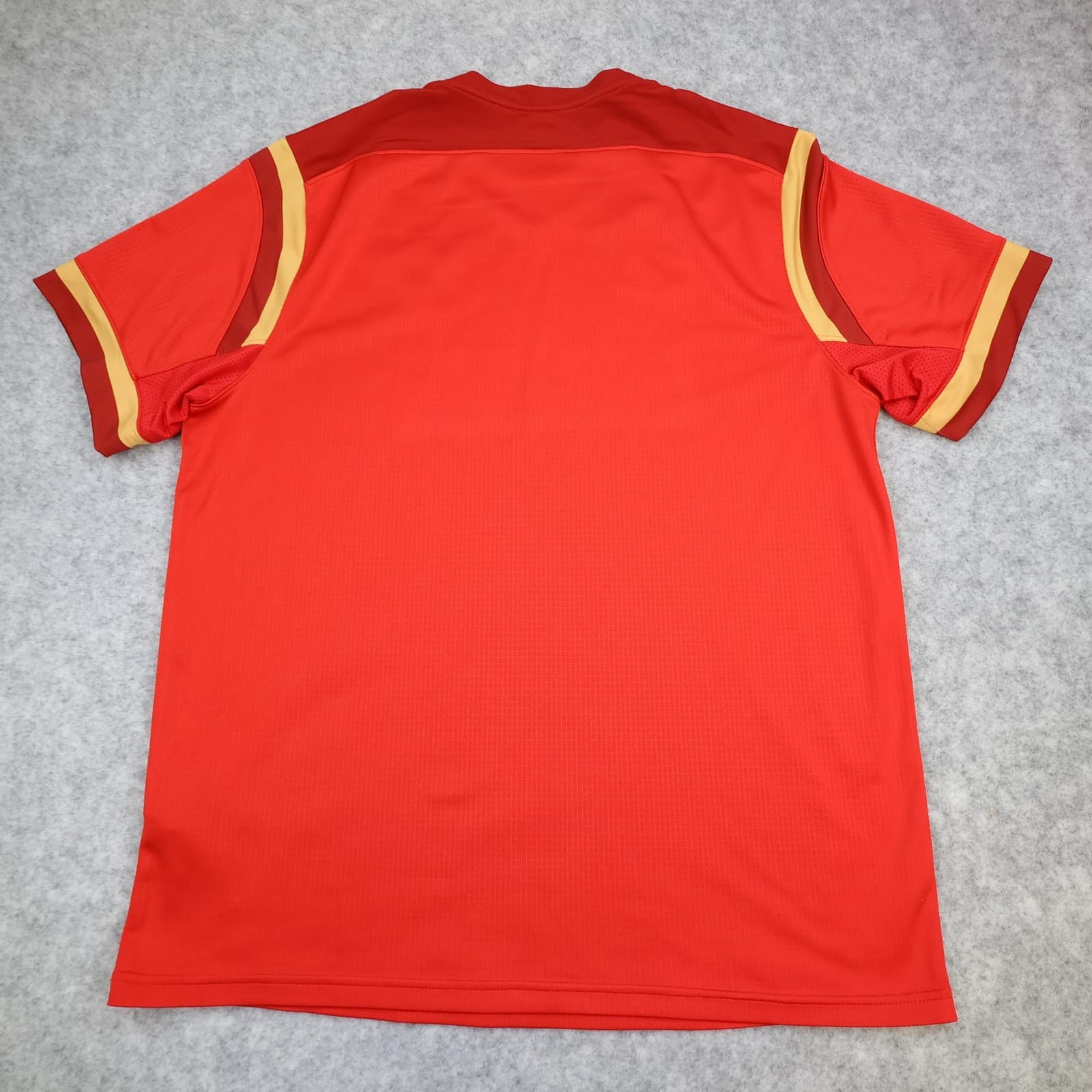 Wales Rugby Shirt Mens Large Red Rugby Union Under Armour Admiral 2016 Jersey photo 2
