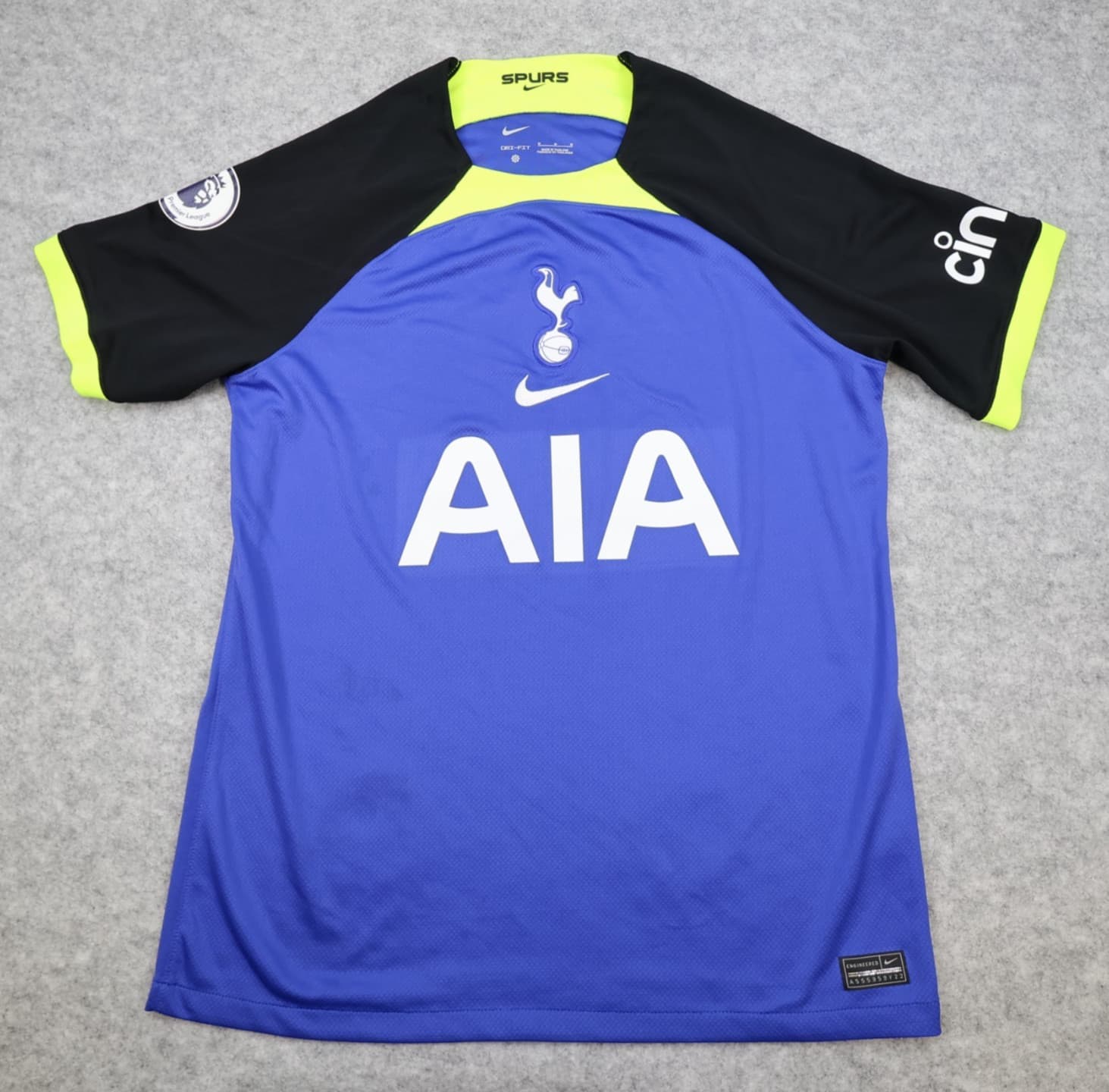 Tottenham Hotspur Shirt Medium Purple Away Kit 2020 2021 Soccer Jersey Hojbjerg photo 2