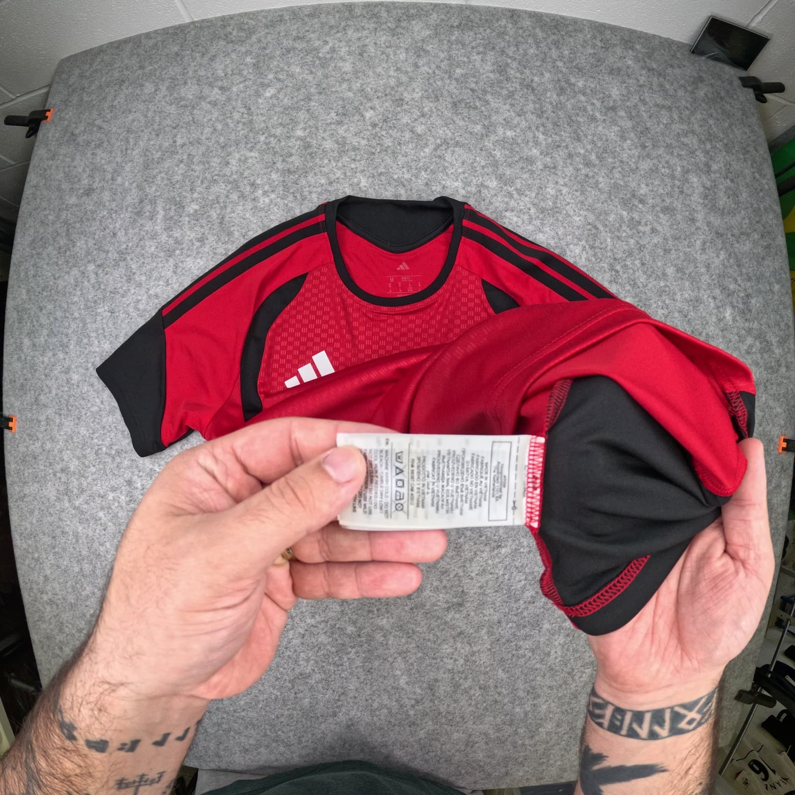 Manchester United Football Shirt Training Medium Red Adidas 2026 2027 photo 4