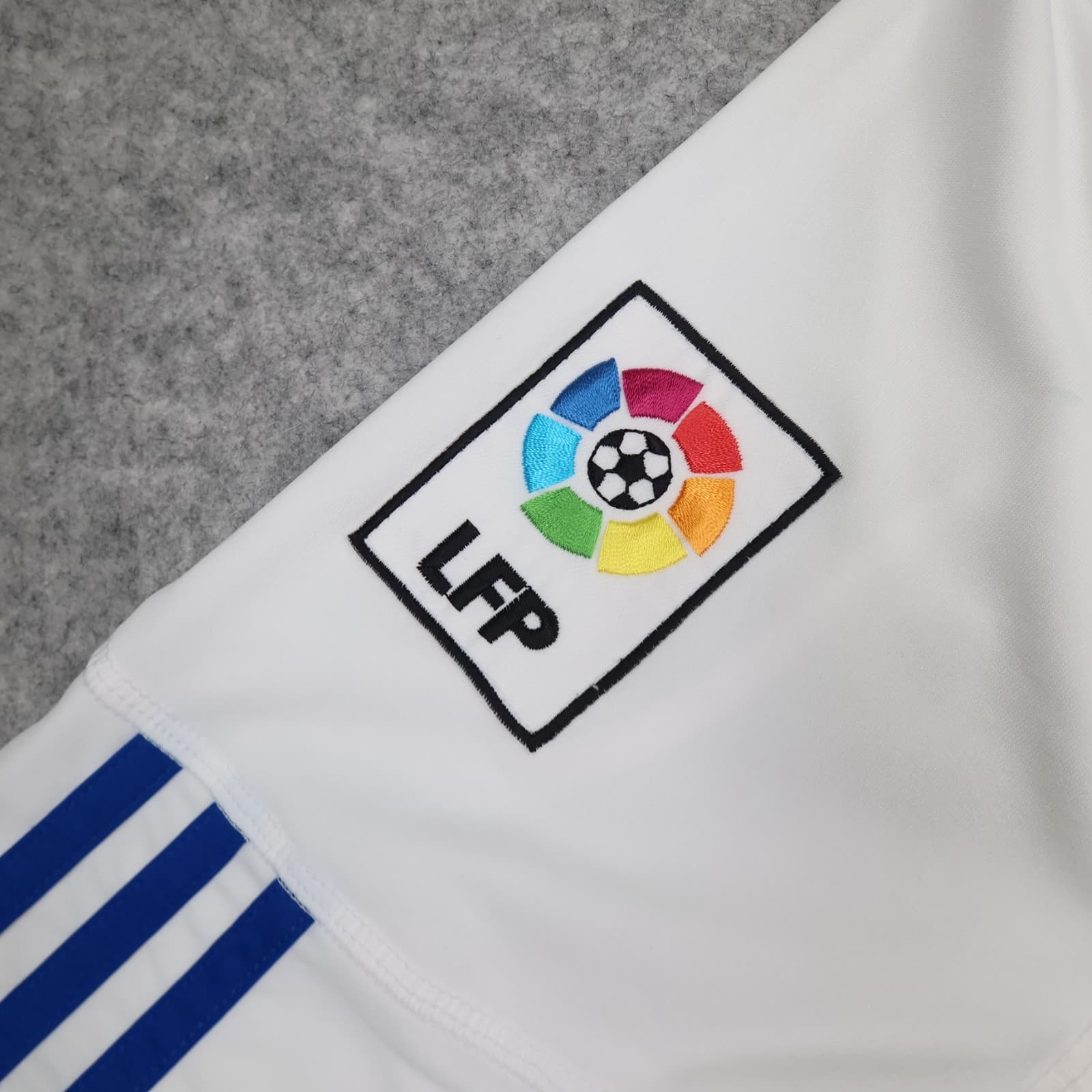Real Madrid Shirt Extra Large White Home Kit 2010 2011 Adidas Football Jersey photo 11