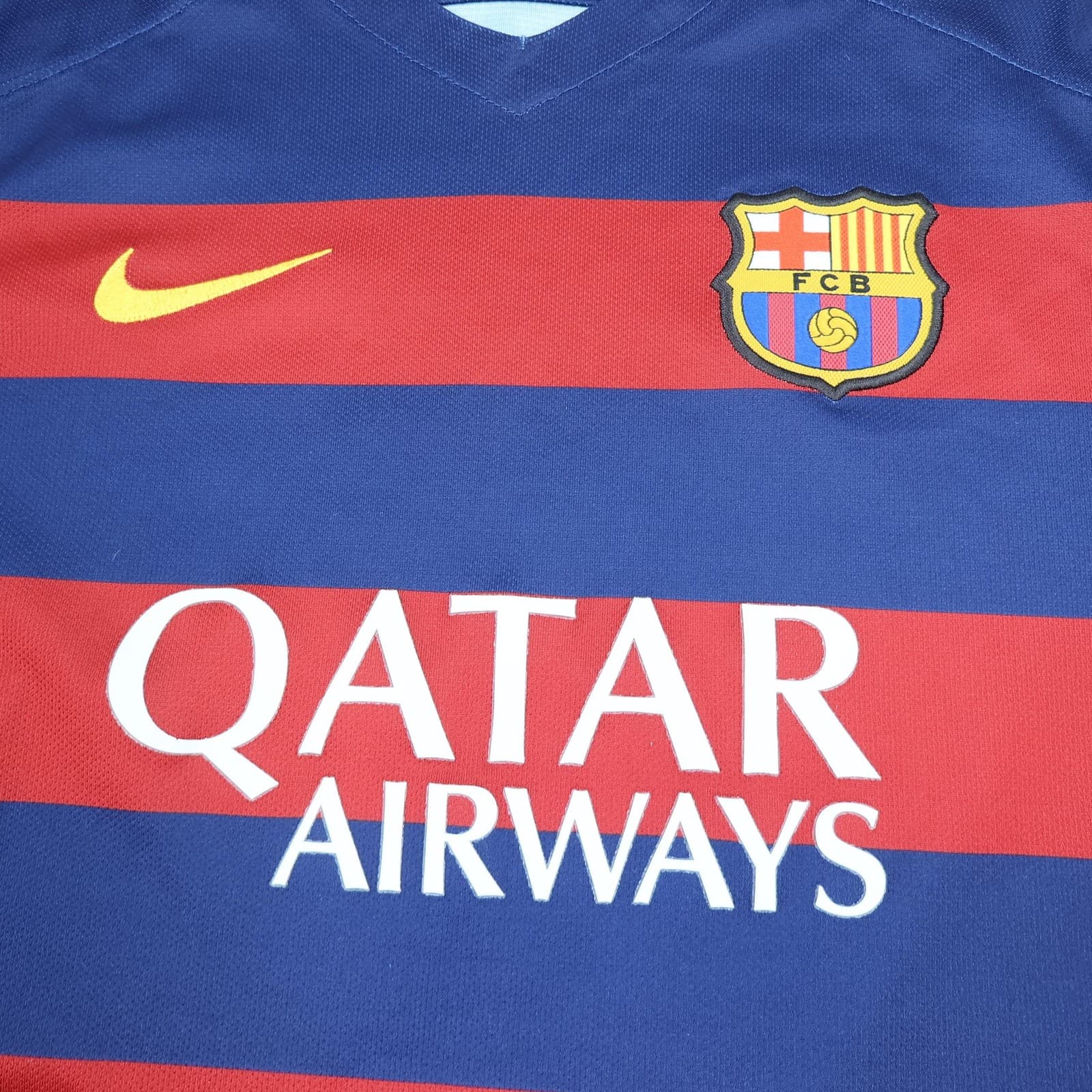 Barcelona Home Shirt Kids 12-13 Years Home Kit 2015 2016 Nike Soccer Jersey photo 3