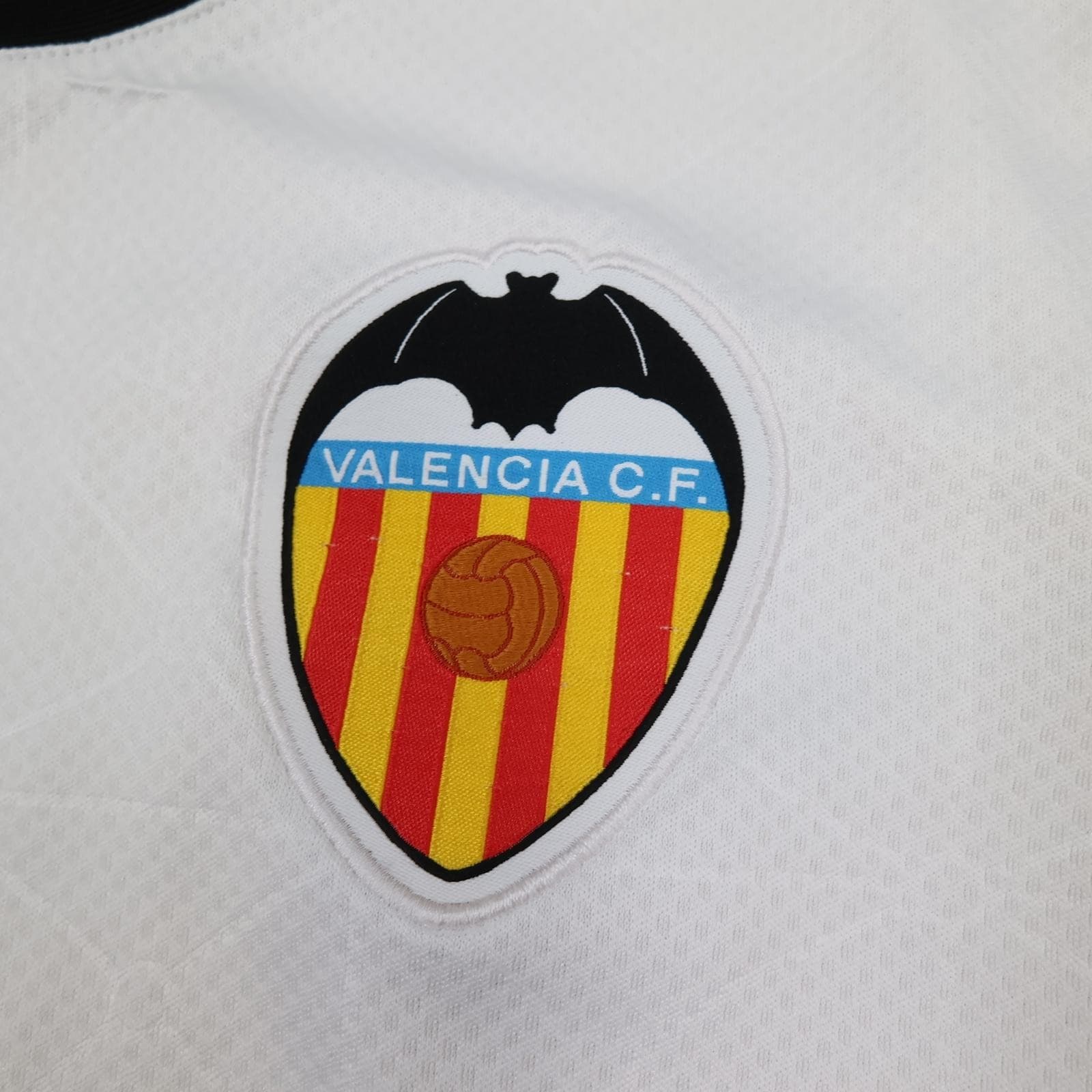 Valencia CF Shirt Kids 13-14 Years White Home 2020 2021 Soccer Jersey Puma photo 4