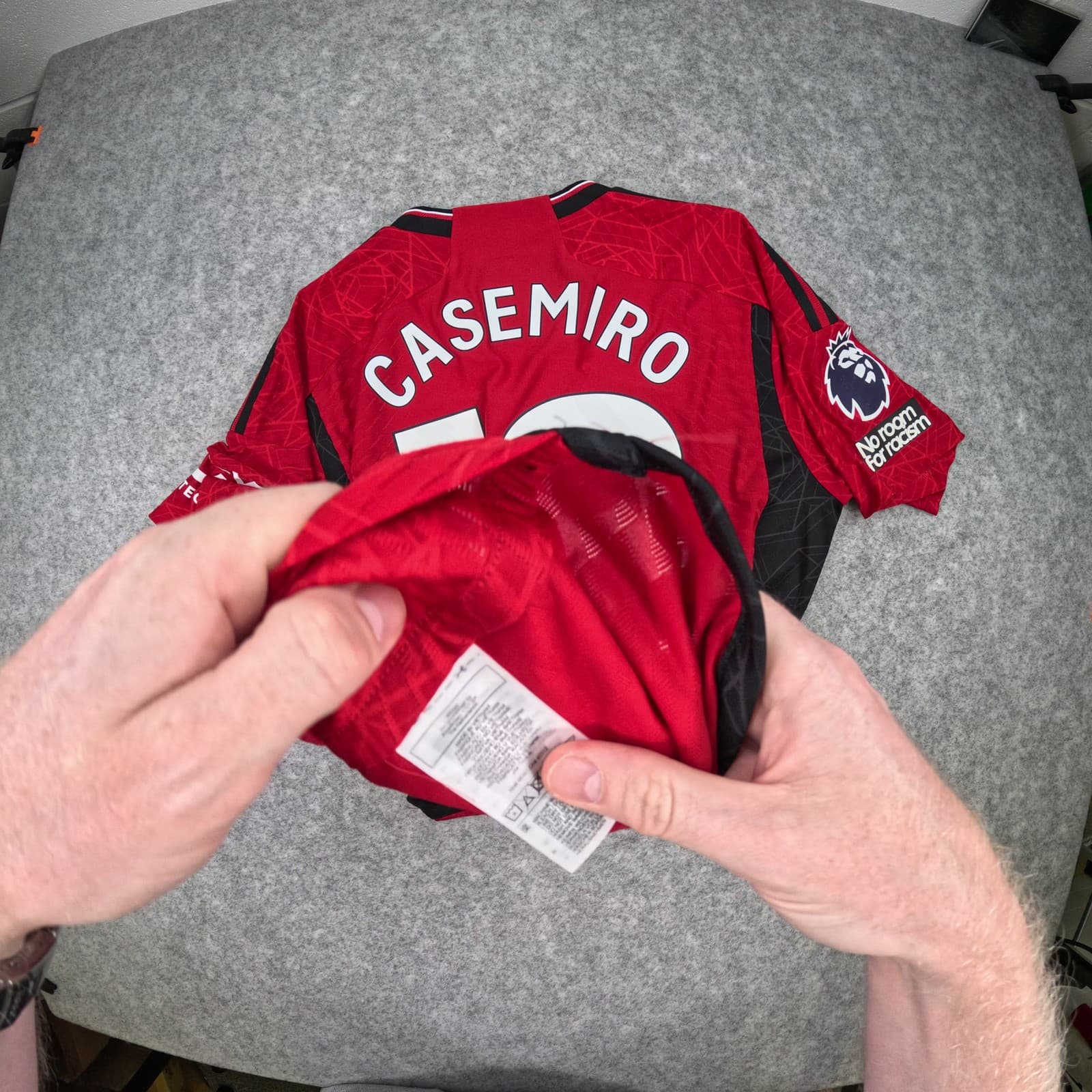 Manchester United Football Shirt Large Red Home 2023 24 adidas Casemiro Jersey photo 4