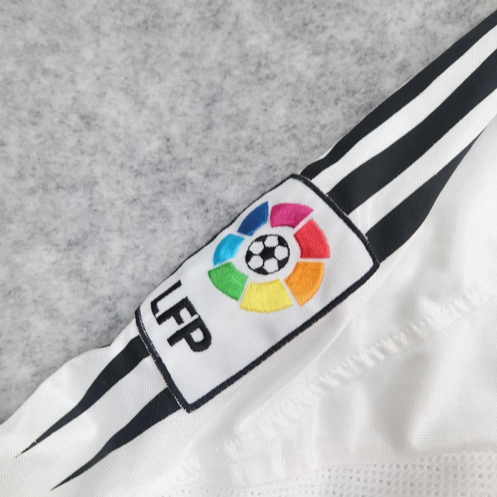 Vintage Real Madrid Shirt Mens Medium White 2004 2005 Football Adidas Zidane 5 photo 10