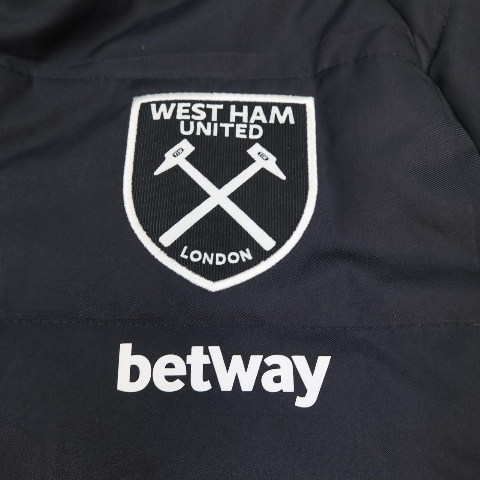 West Ham United Jacket Mens Medium Navy EPL Football Umbro Hooded Padded Coat photo 5