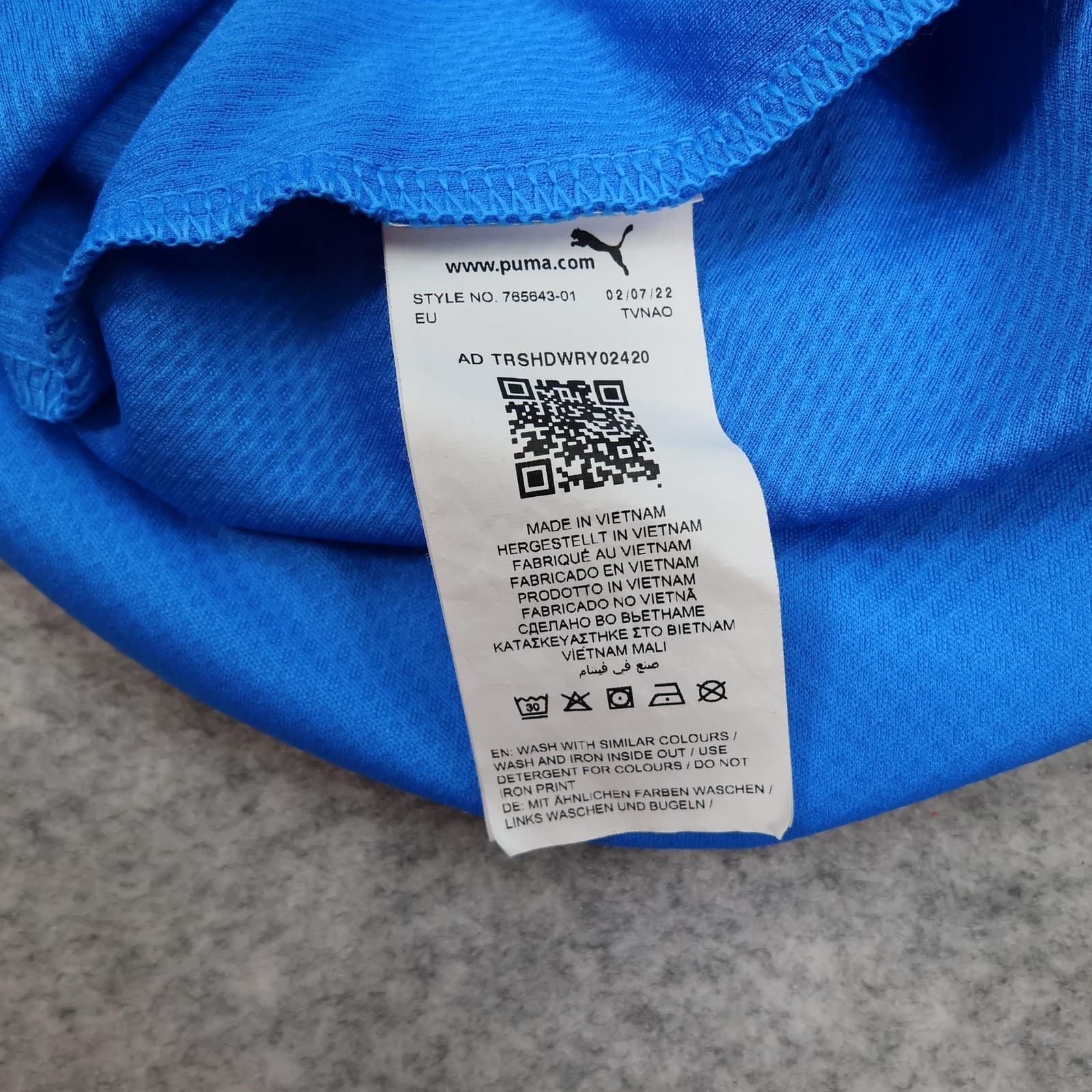 Italy Home Shirt Mens Medium Blue 2022 2023 Football Puma Soccer Jersey photo 12