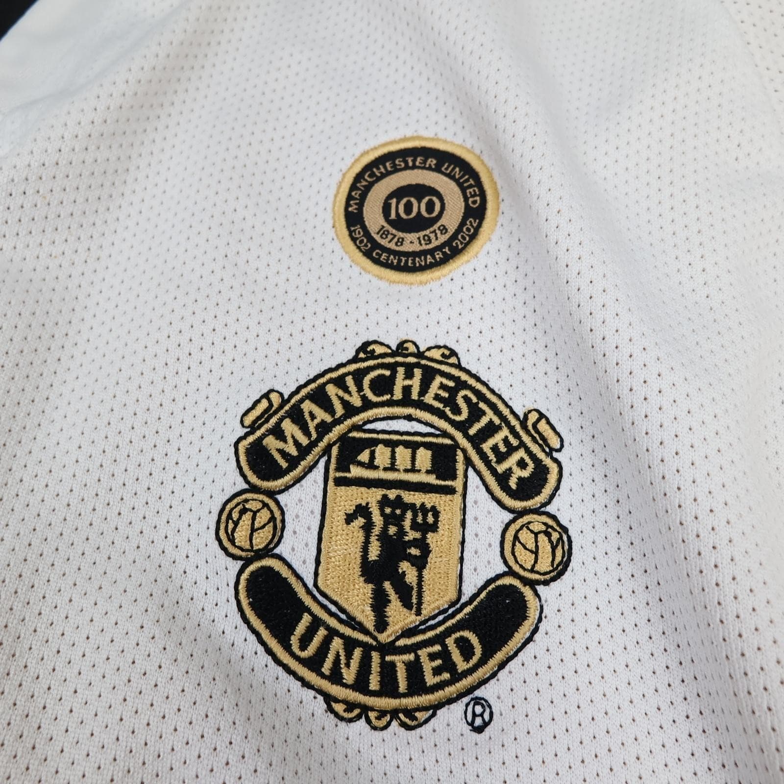 Vintage Manchester United Shirt Mens Small White Away Football Umbro Vodafone photo 6