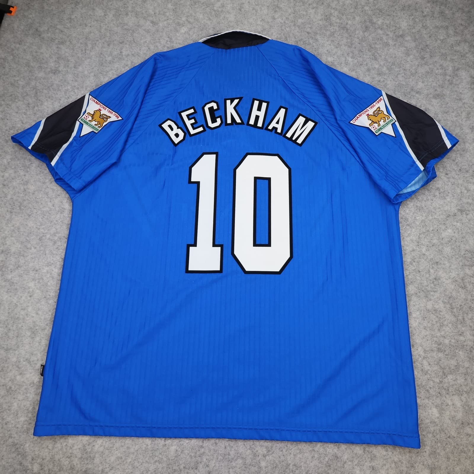 Manchester United Football Shirt 2XL Blue Third 1996 1998 Umbro Beckham 10 photo 9