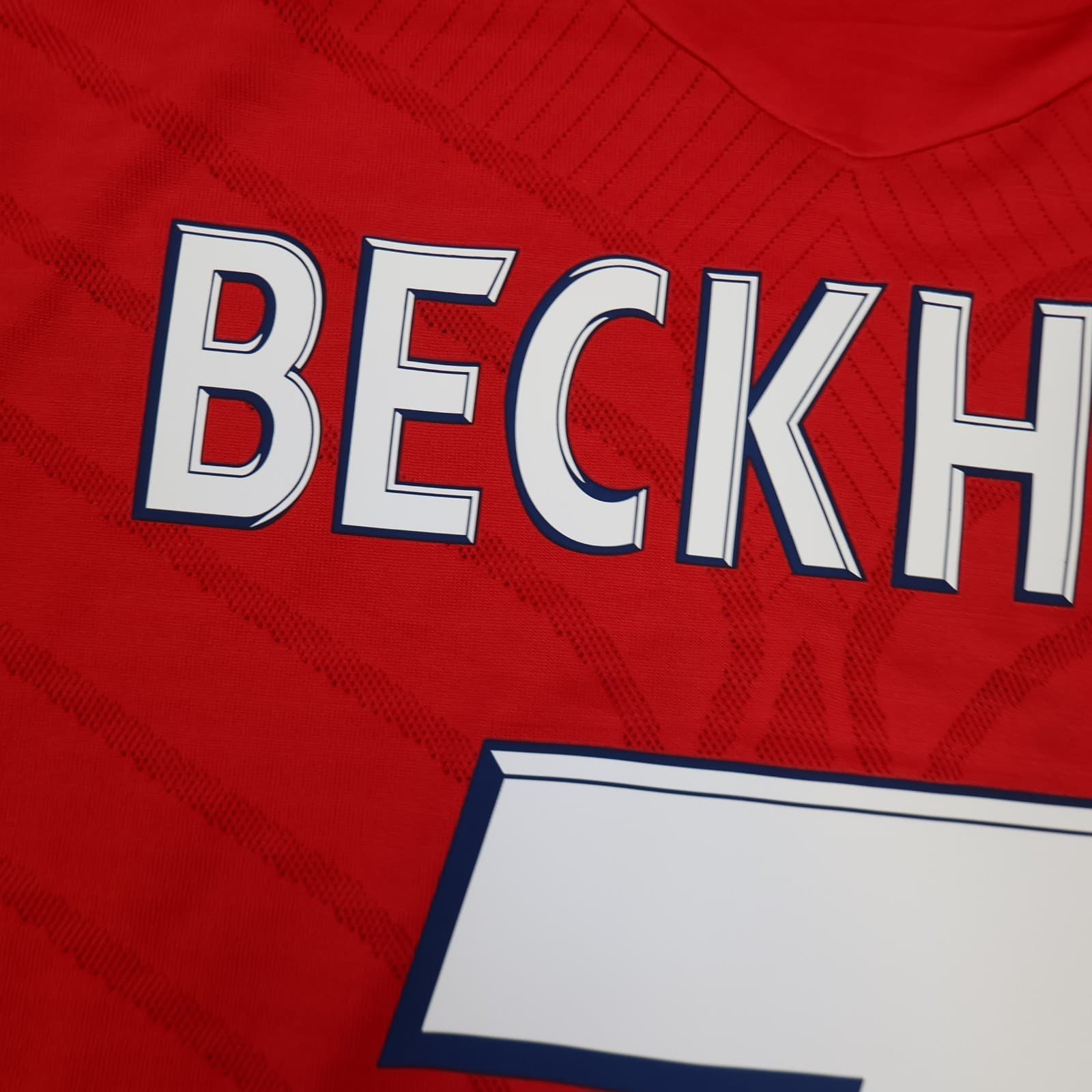 England Football Shirt Medium Red Away Kit 2008 2010 Jersey David Beckham photo 14