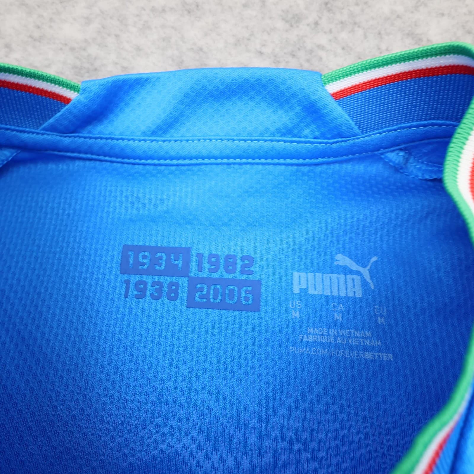 Italy Home Shirt Mens Medium Blue 2022 2023 Football Puma Soccer Jersey photo 5