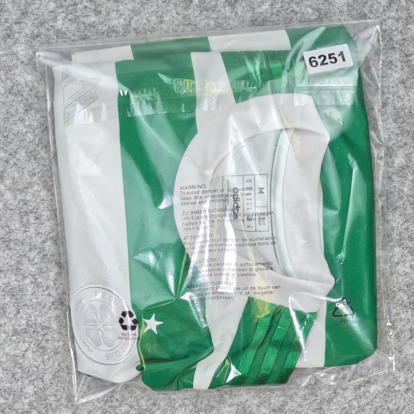 Celtic Football Shirt Home Medium 2023 2024 Green adidas Kyogo 8 Soccer Jersey photo 5